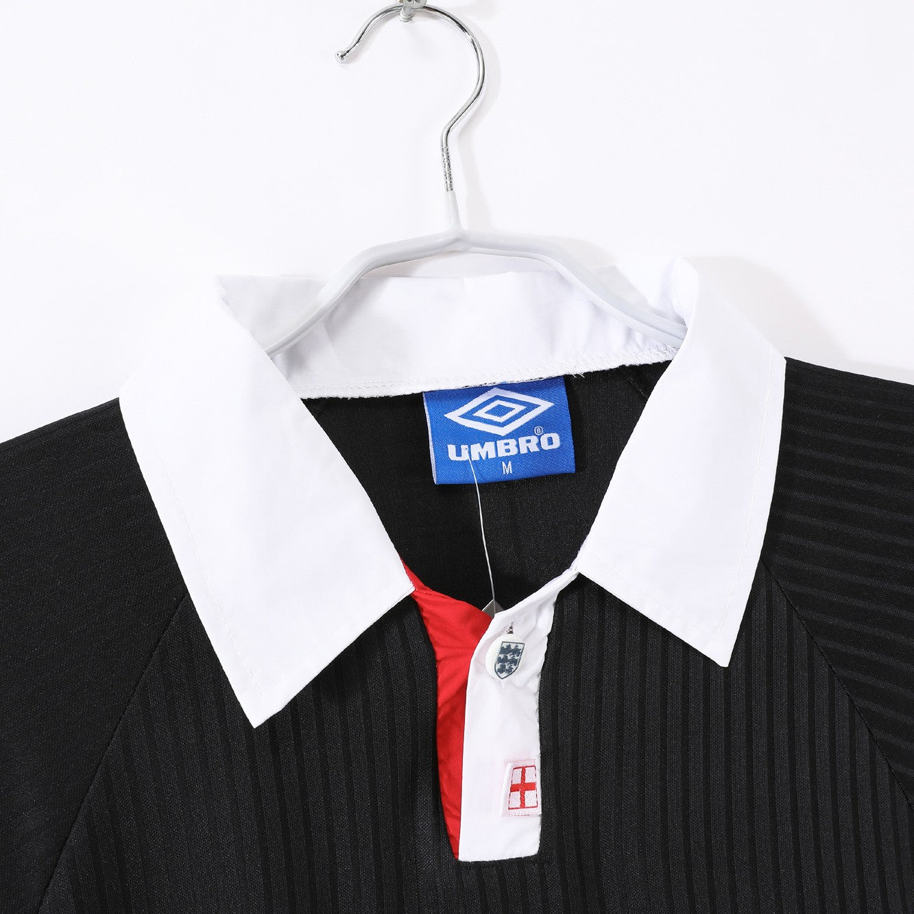 PSG 2001/02 Home Retro Football Shirt - Navy classic soccer jersey by Nike side or back view