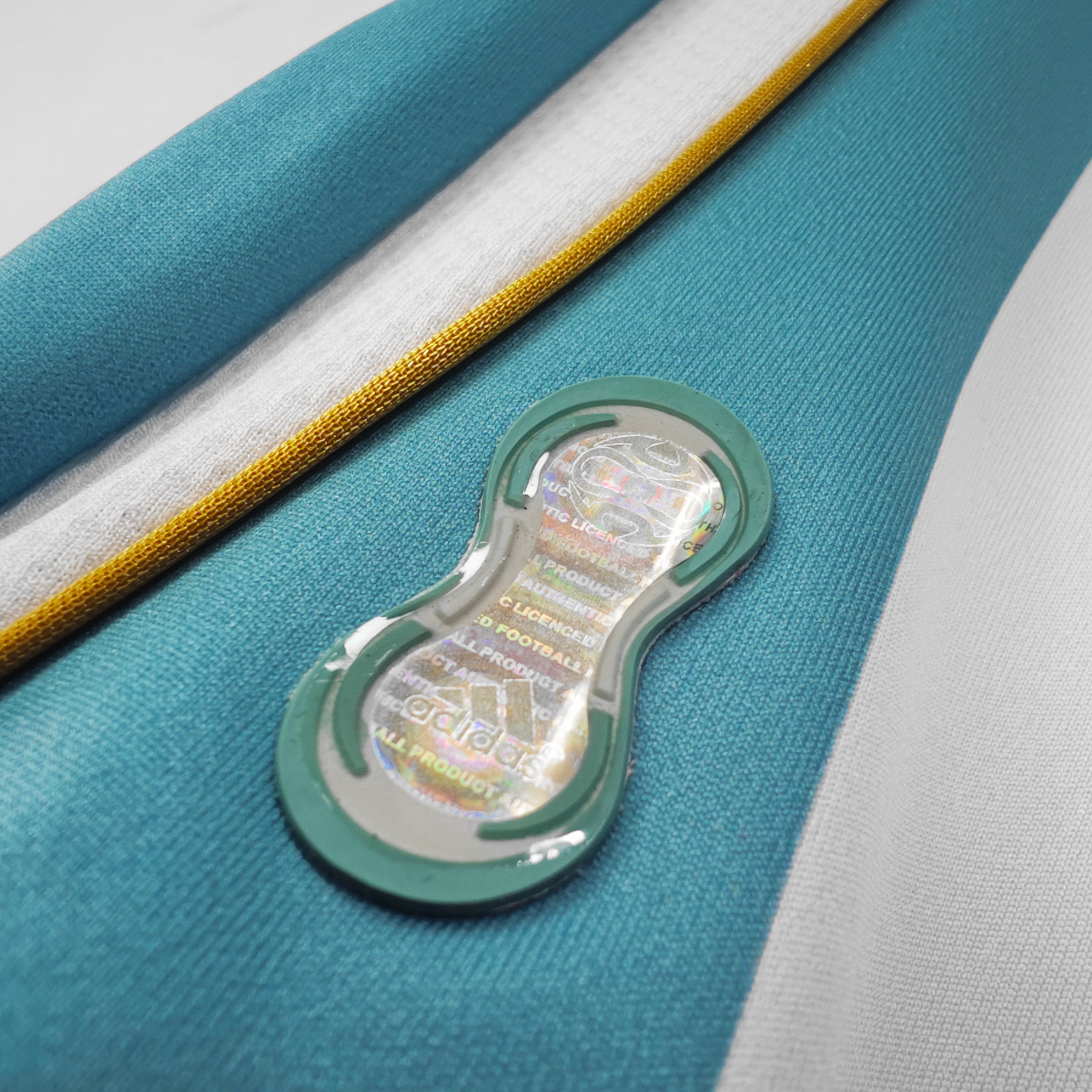 PSG 2001/02 Home Retro Football Shirt - close up details of Navy Nike retro kit