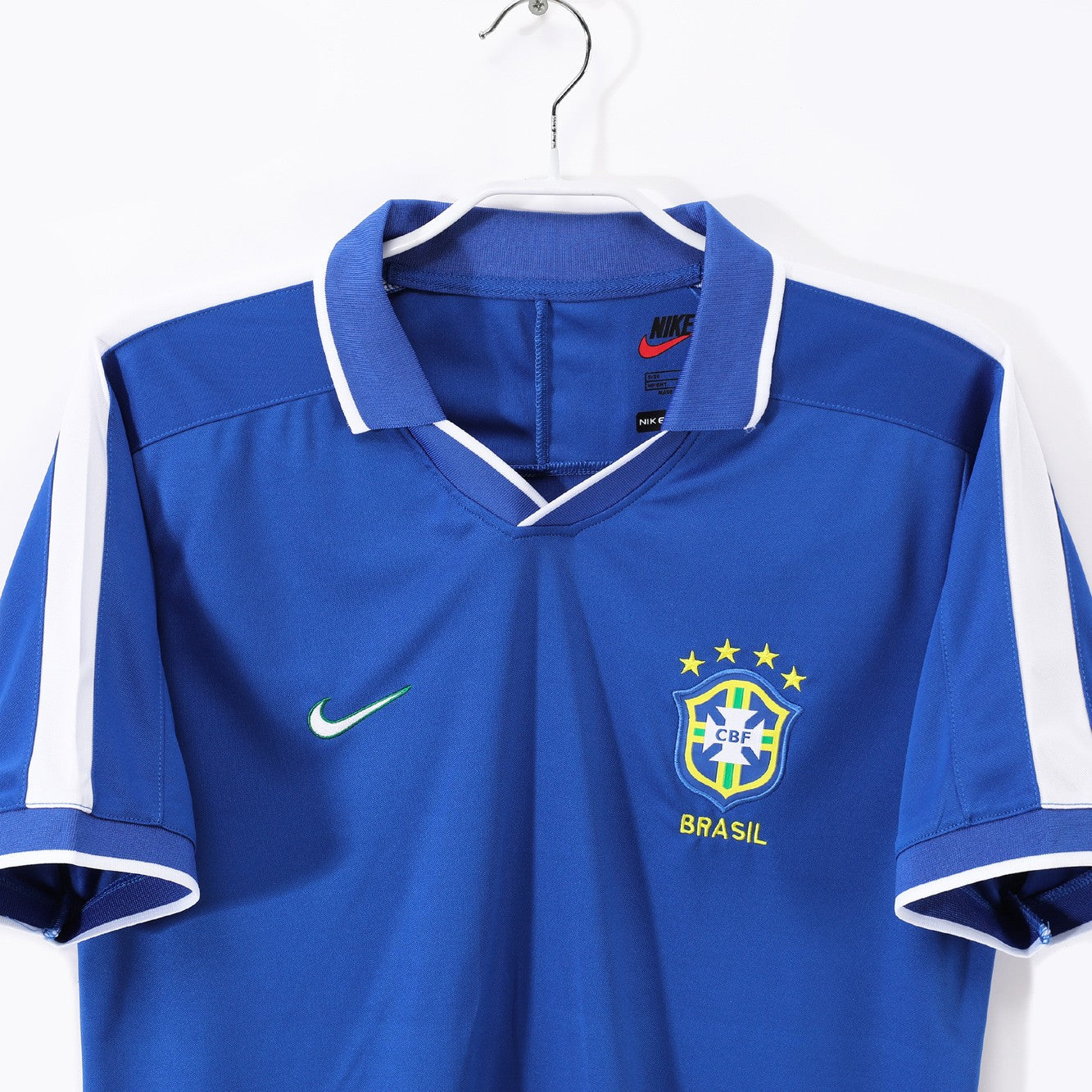 PSG 2001/02 Home Retro Football Shirt - close up details of Navy Nike retro kit