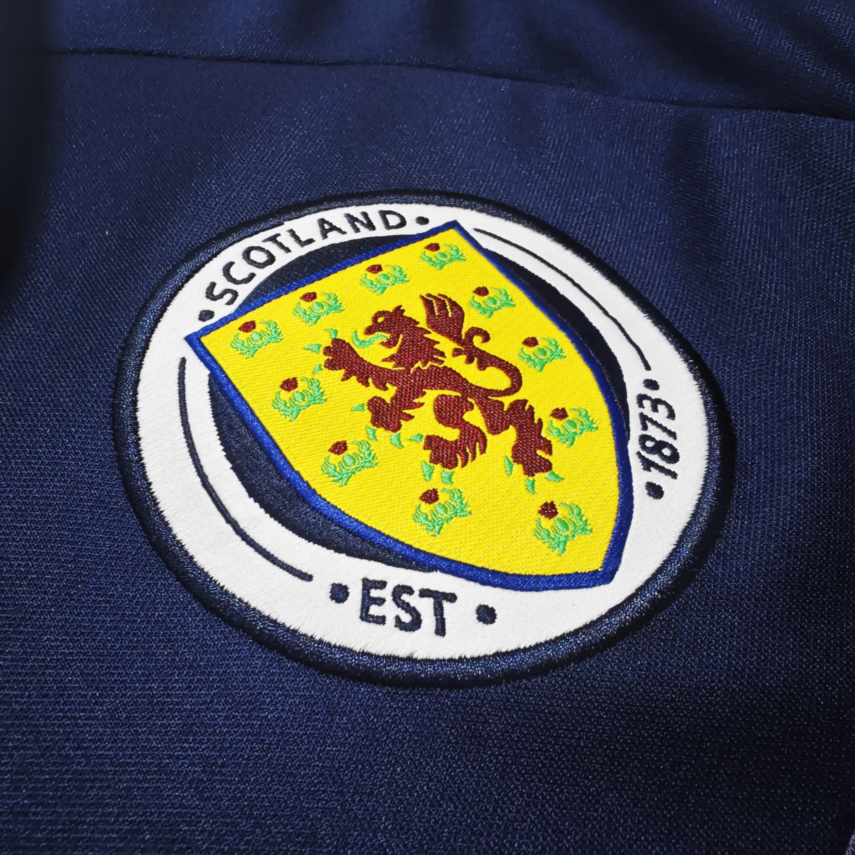 PSG 2001/02 Home Retro Football Shirt - close up details of Navy Nike retro kit
