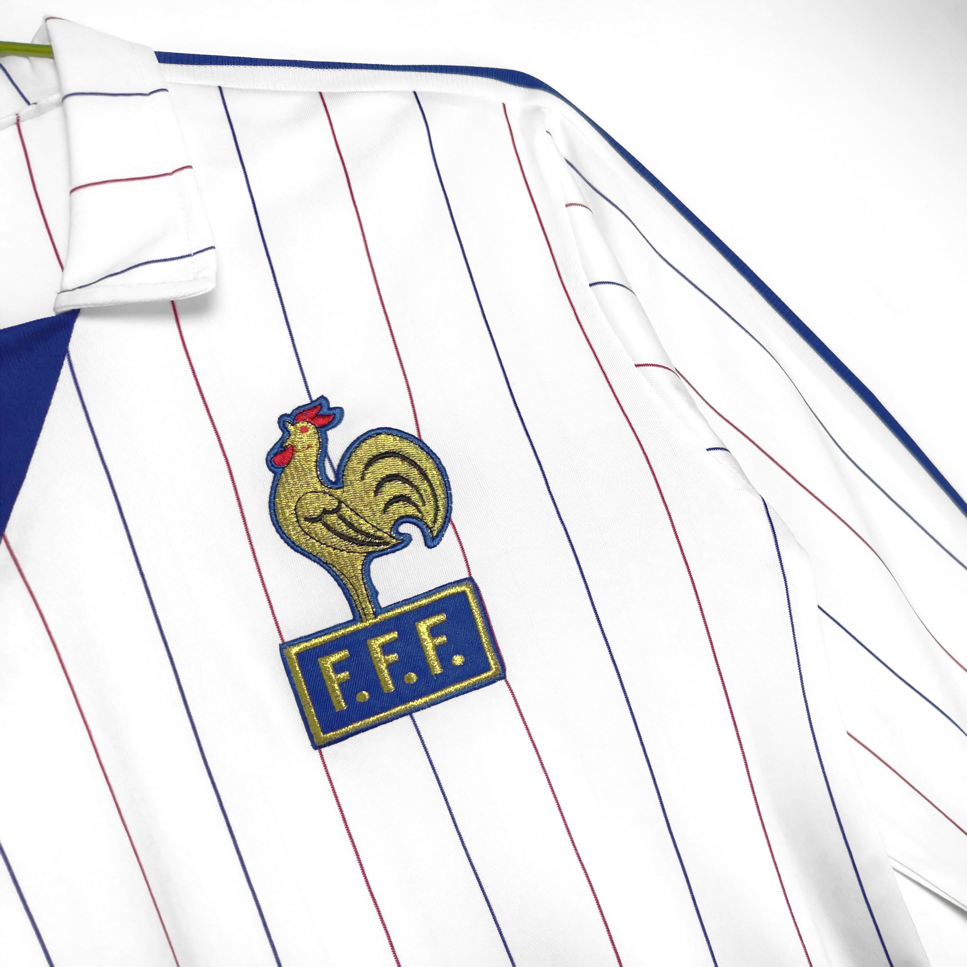 PSG 2001/02 Home Retro Football Shirt - Nike retro football shirt in Navy additional view