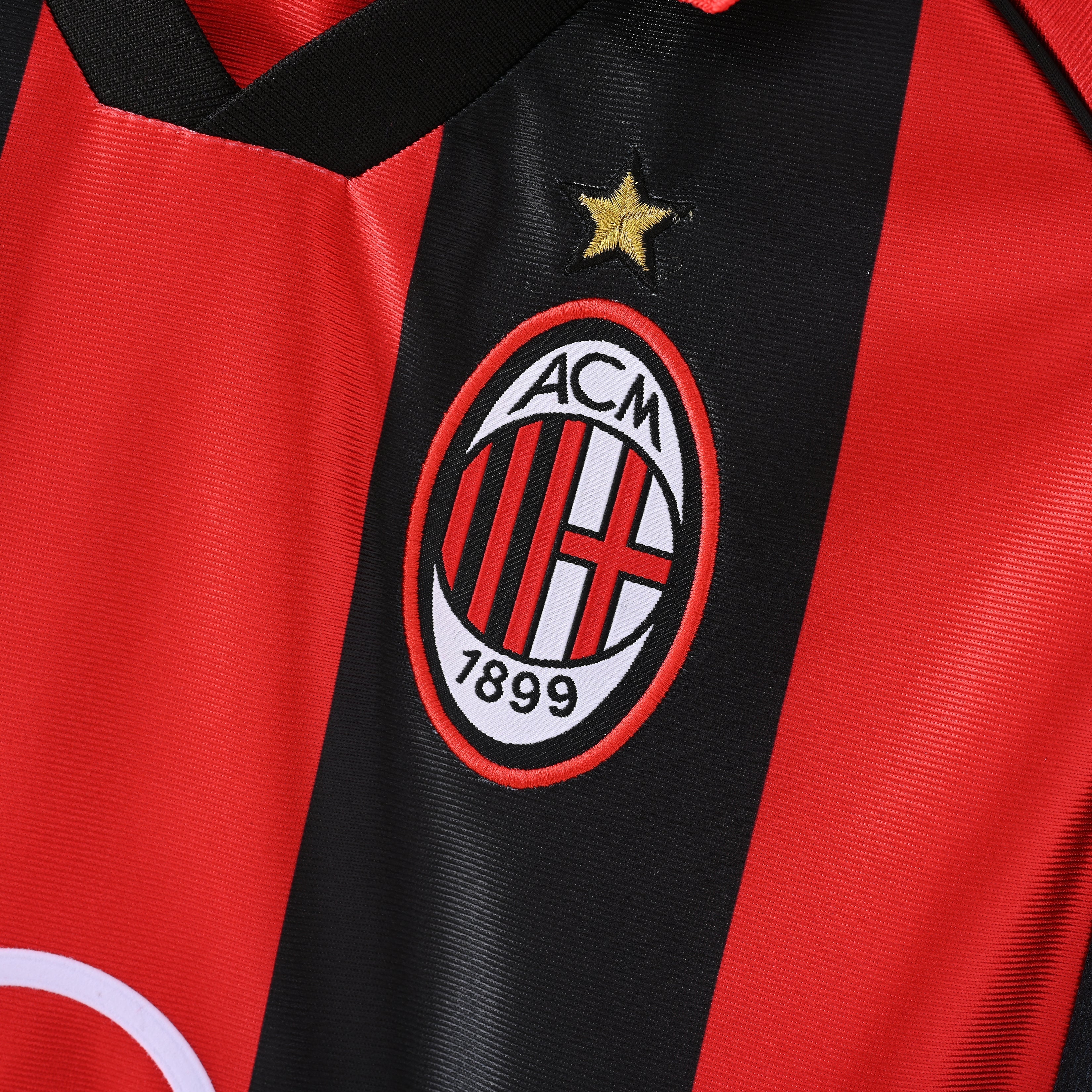PSG 2001/02 Home Retro Football Shirt - close up details of Navy Nike retro kit