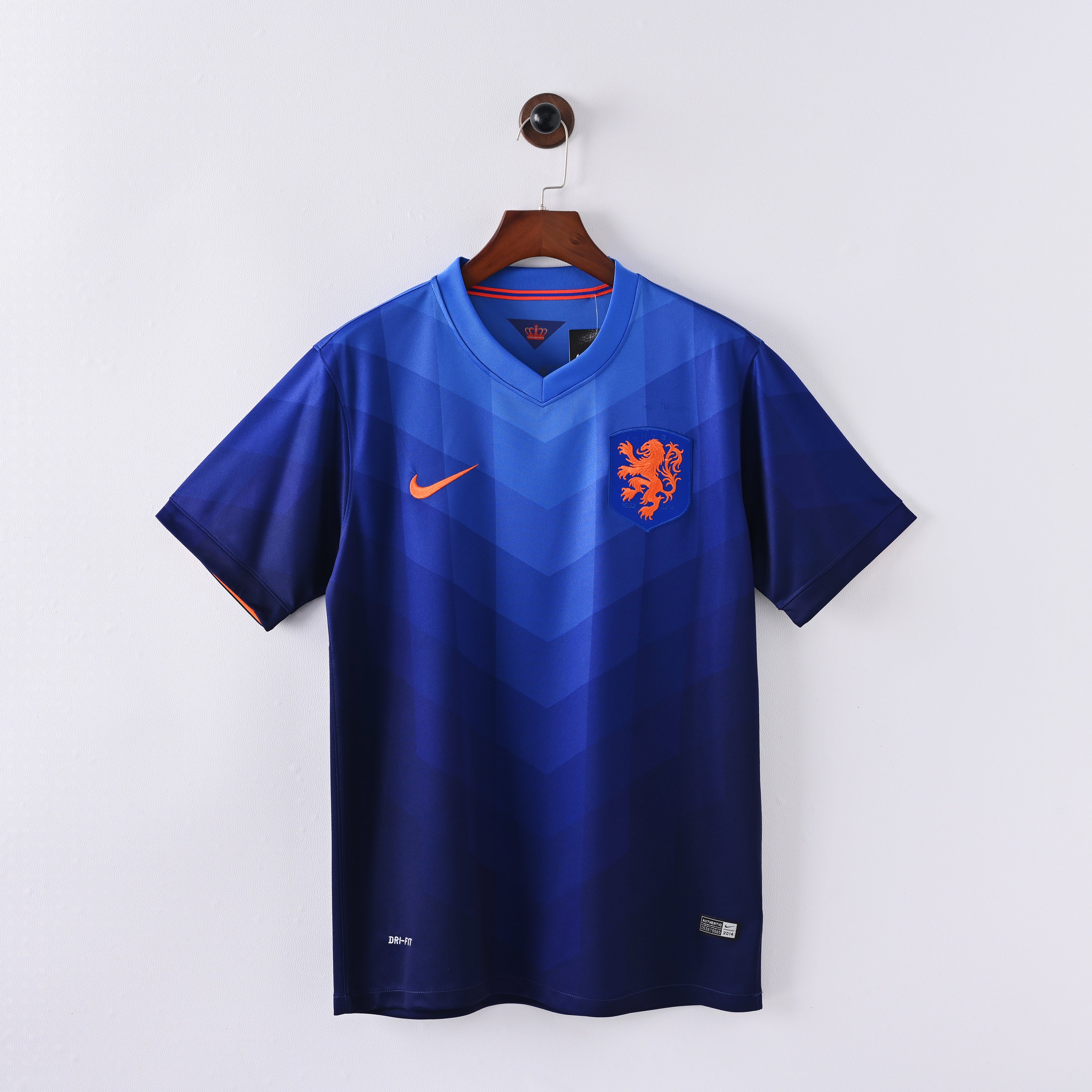 PSG 2001/02 Home Retro Football Shirt - Navy Nike classic football shirt front view