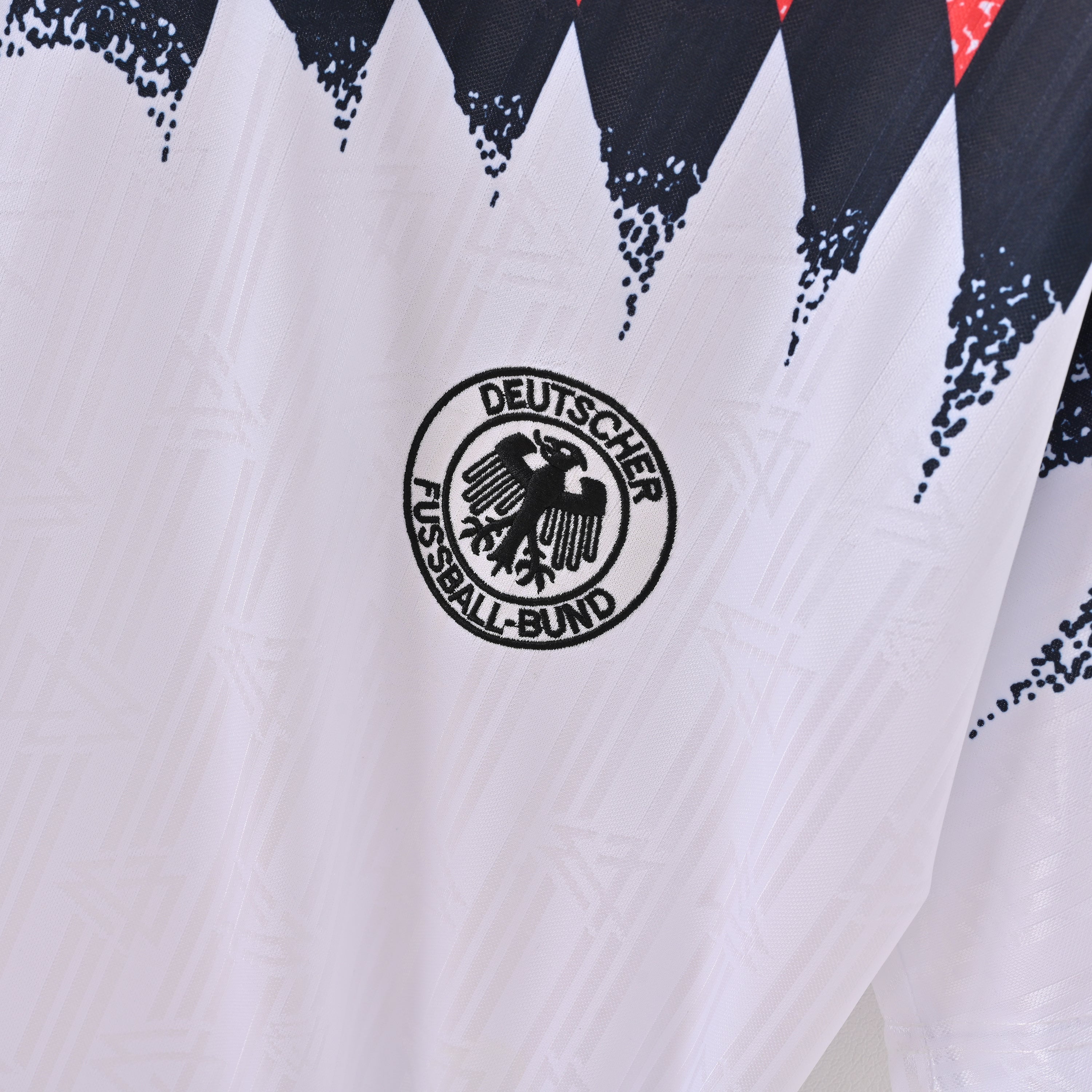 PSG 2001/02 Home Retro Football Shirt - close up details of Navy Nike retro kit