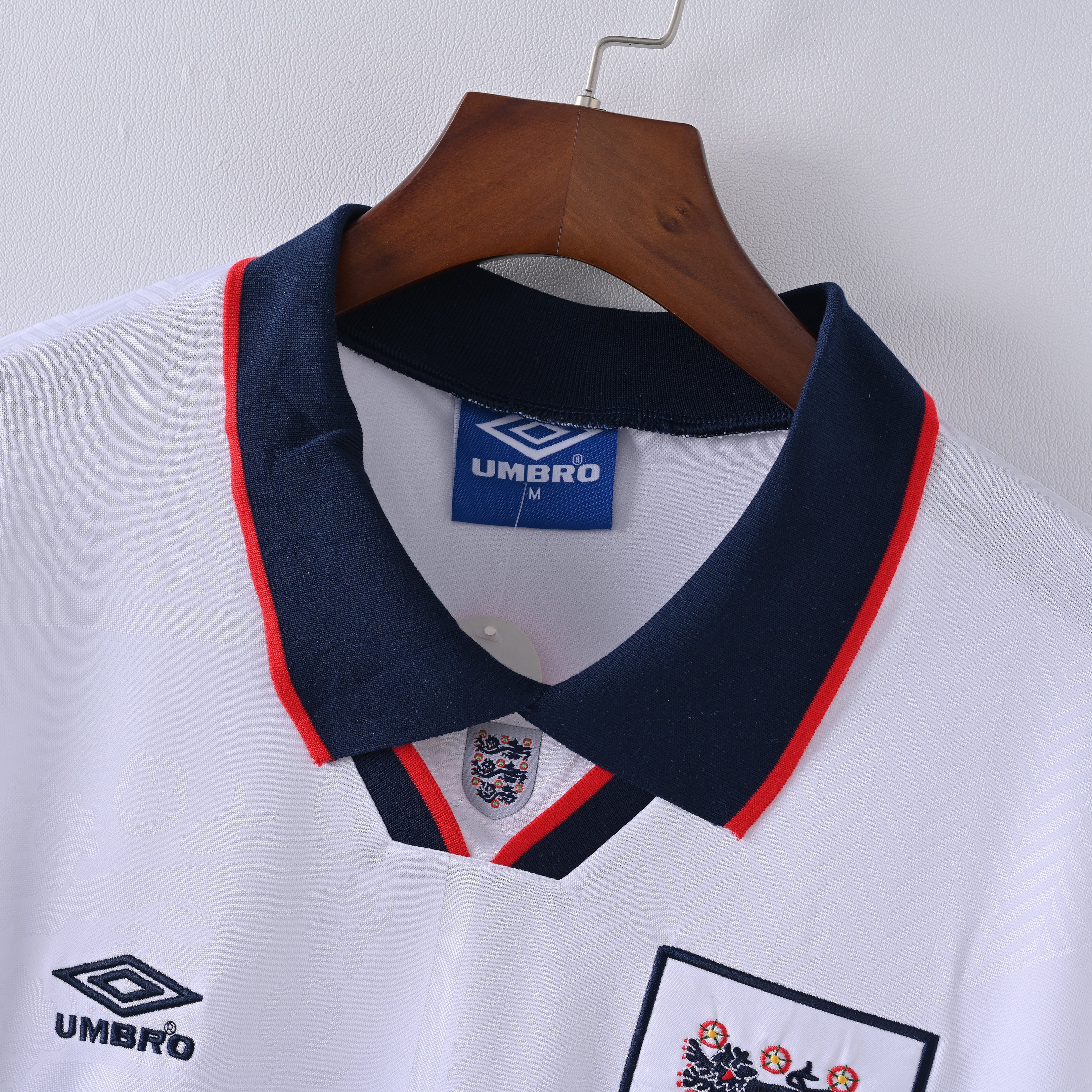 PSG 2001/02 Home Retro Football Shirt - close up details of Navy Nike retro kit
