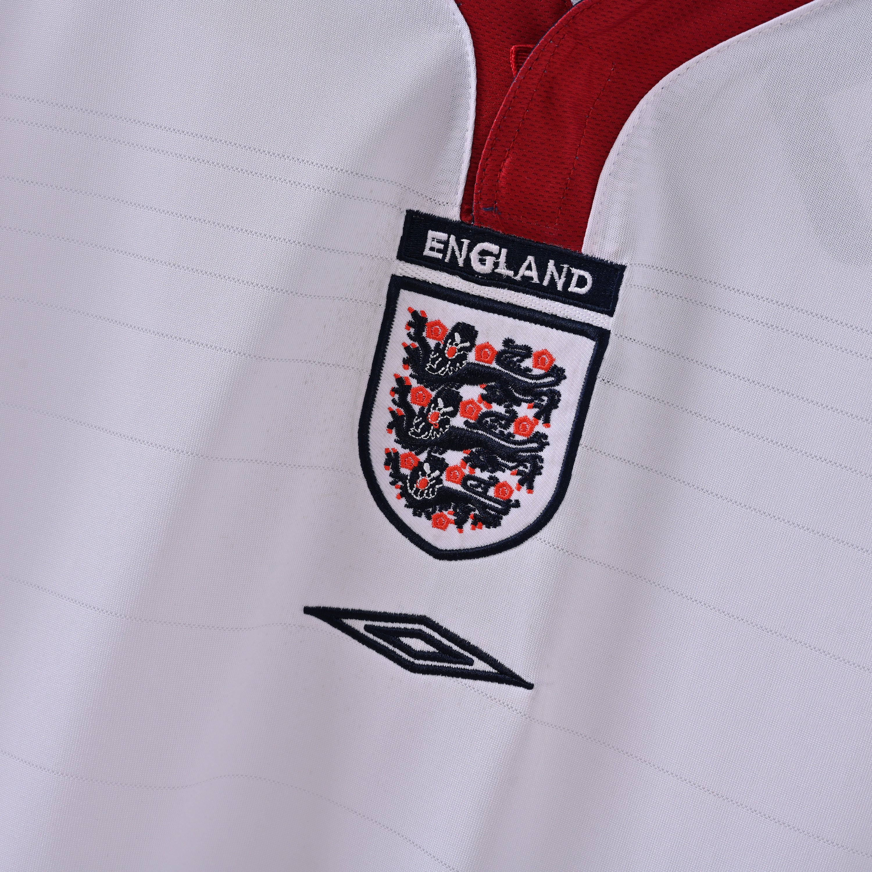 PSG 2001/02 Home Retro Football Shirt - close up details of Navy Nike retro kit