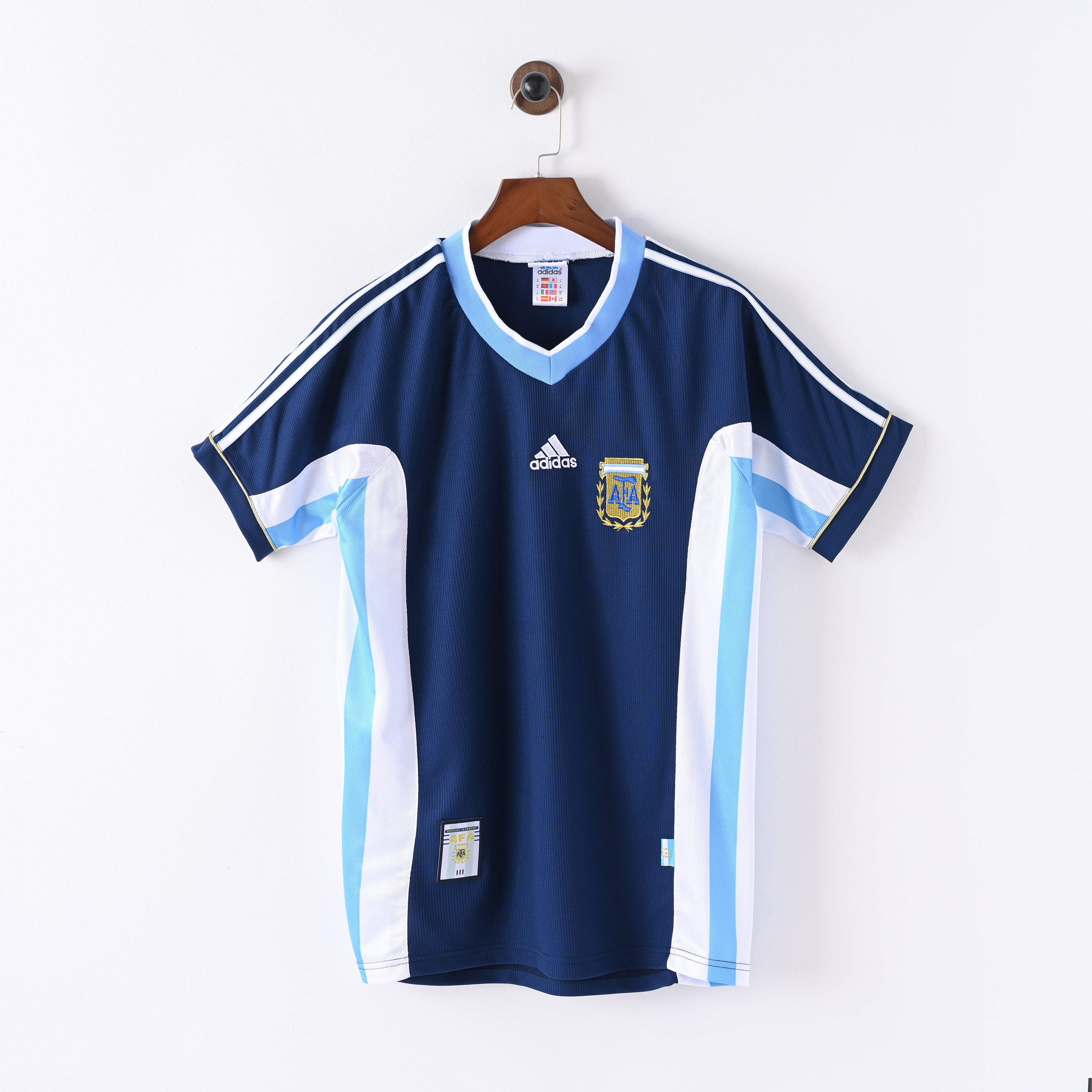 PSG 2001/02 Home Retro Football Shirt - Navy Nike classic football shirt front view