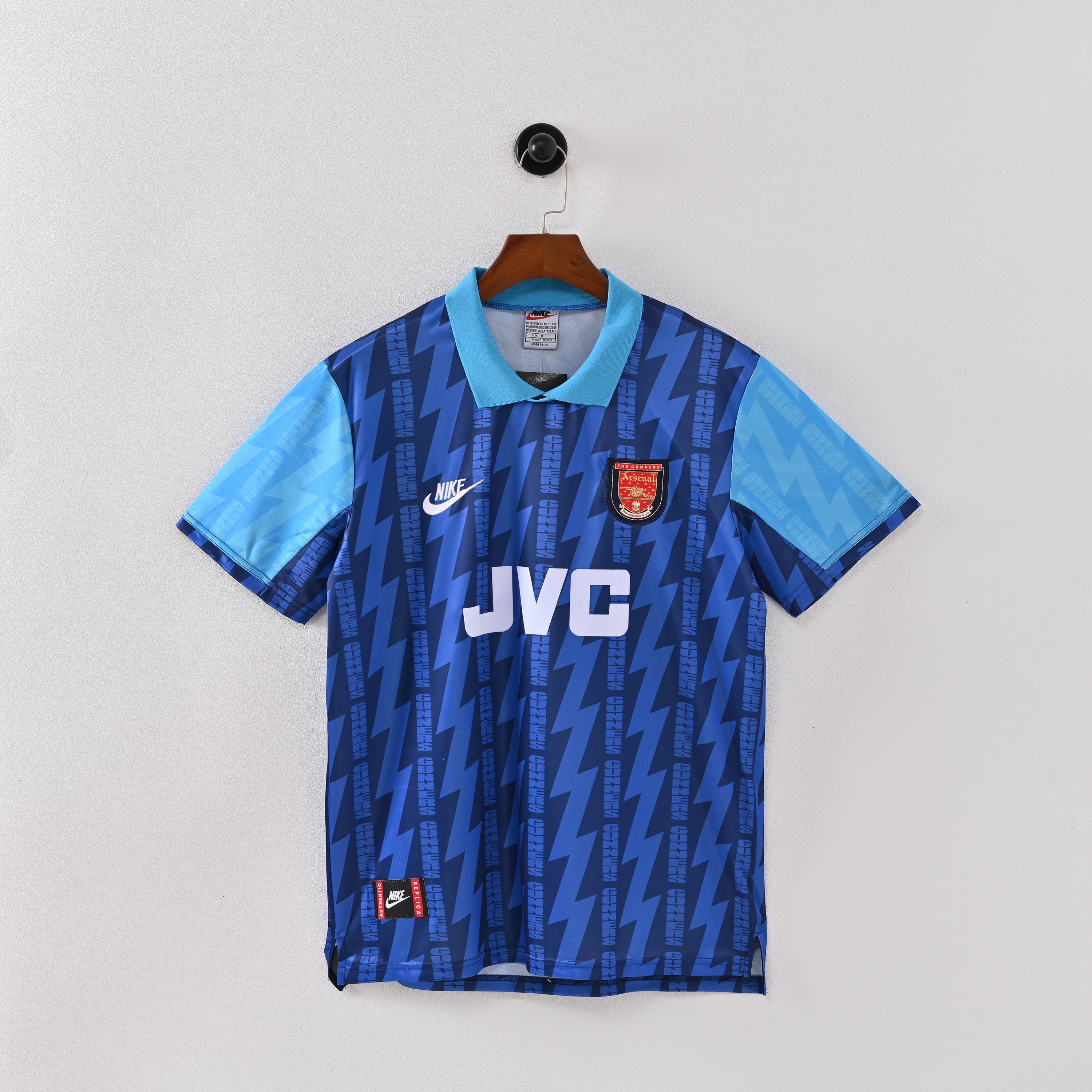 PSG 2001/02 Home Retro Football Shirt - Navy Nike classic football shirt front view