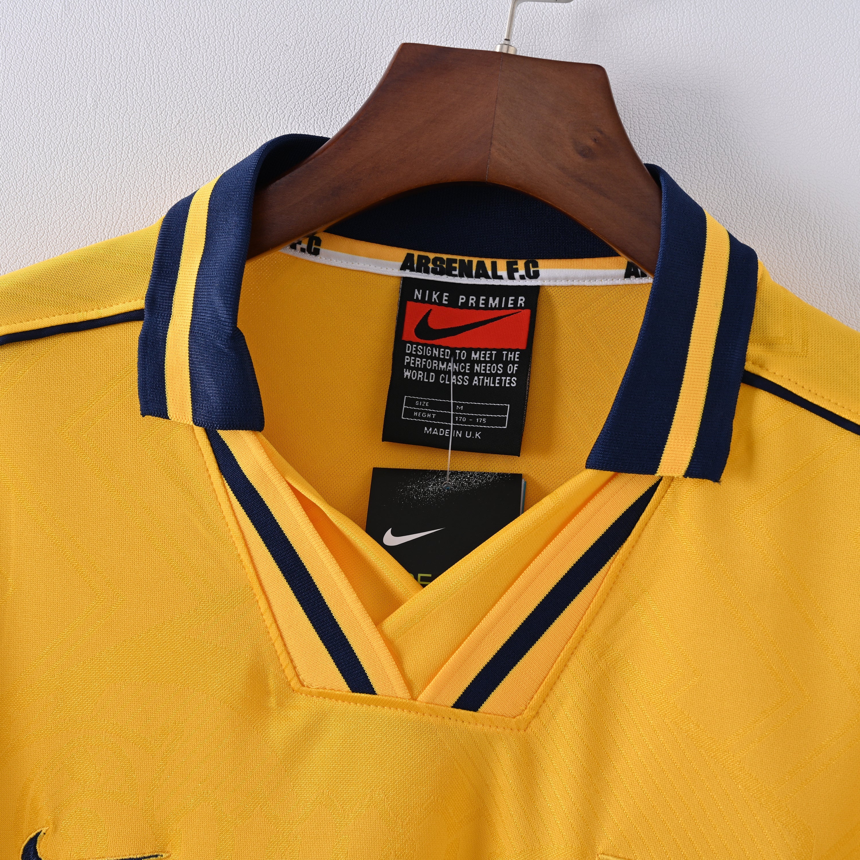 PSG 2001/02 Home Retro Football Shirt - close up details of Navy Nike retro kit
