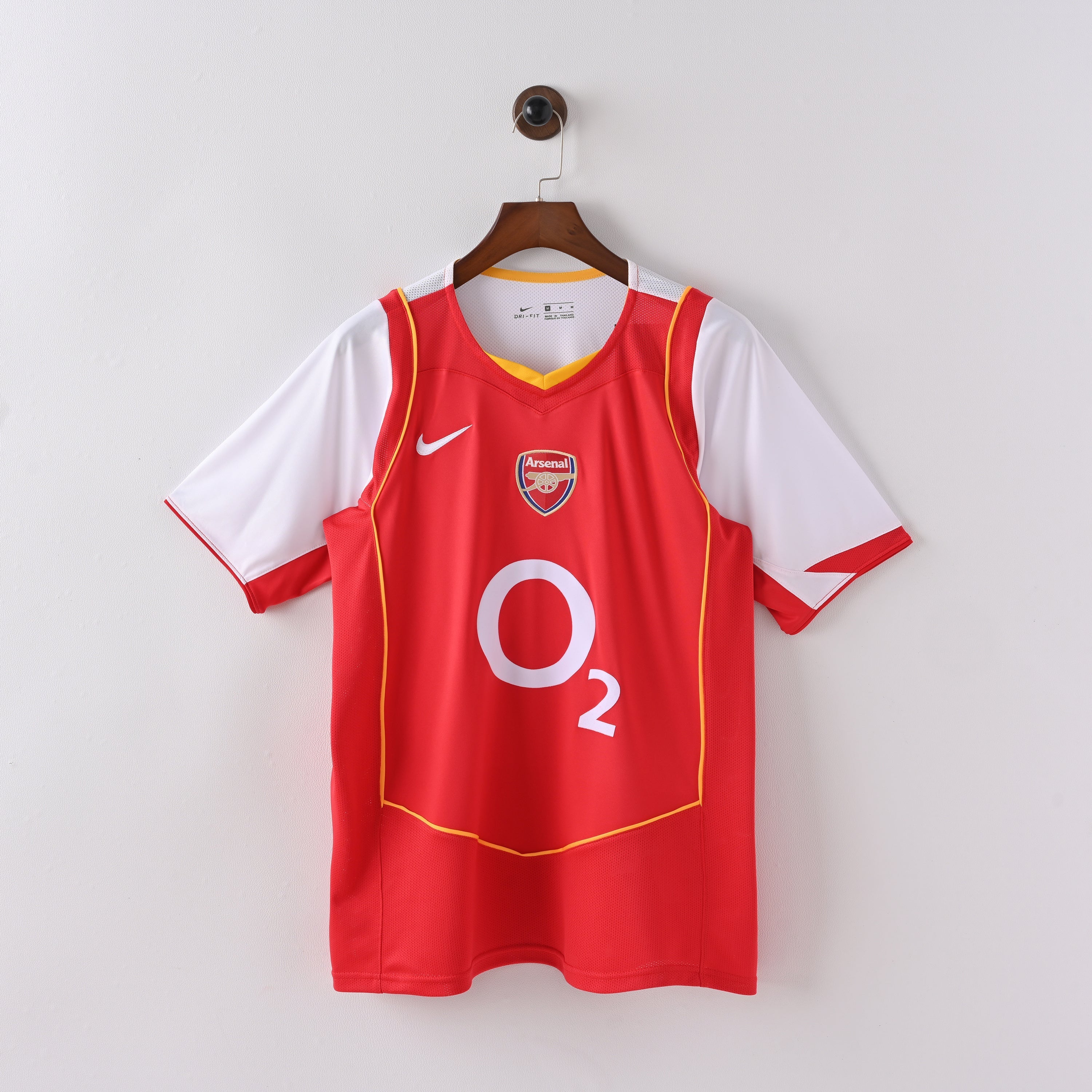 PSG 2001/02 Home Retro Football Shirt - Navy Nike classic football shirt front view