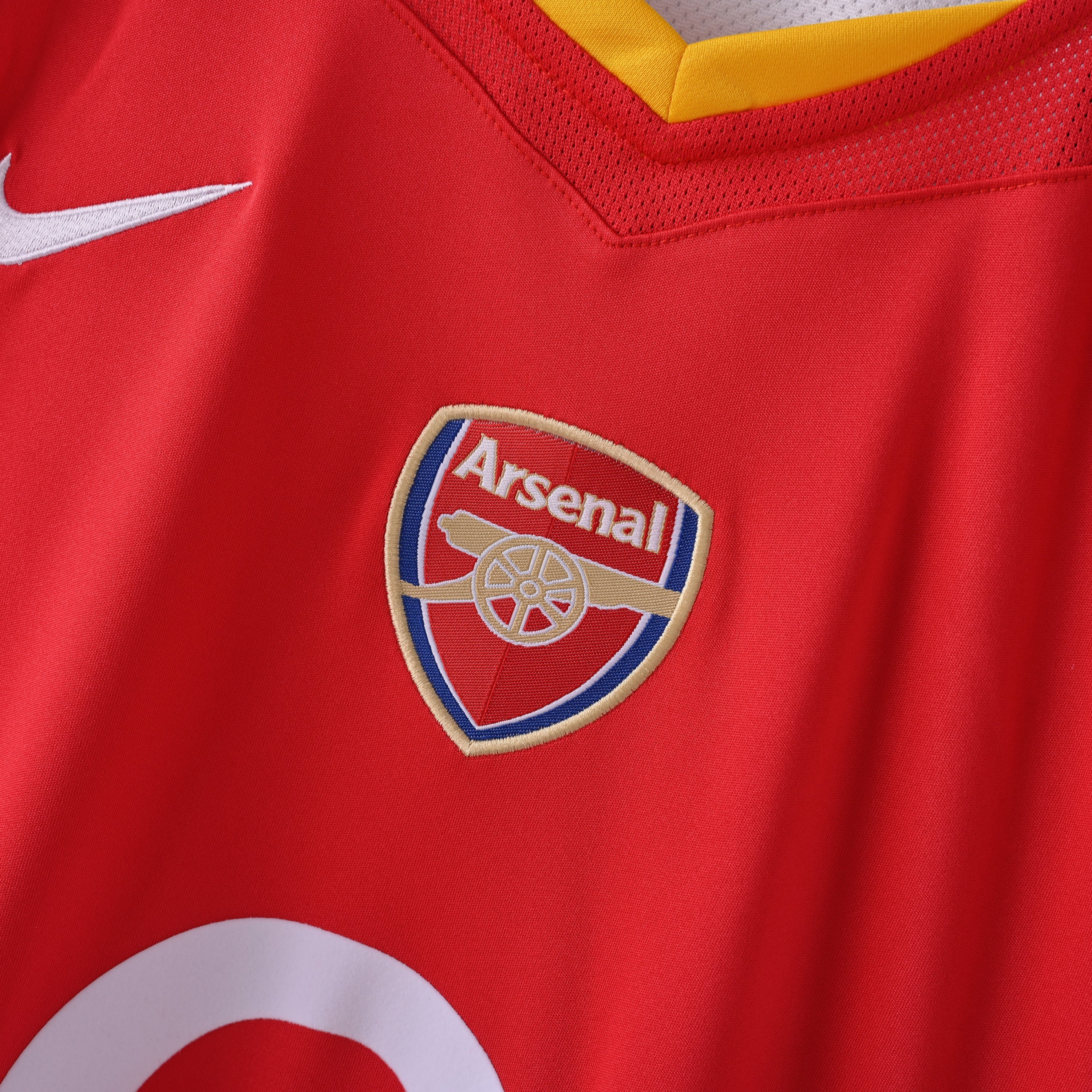 PSG 2001/02 Home Retro Football Shirt - close up details of Navy Nike retro kit