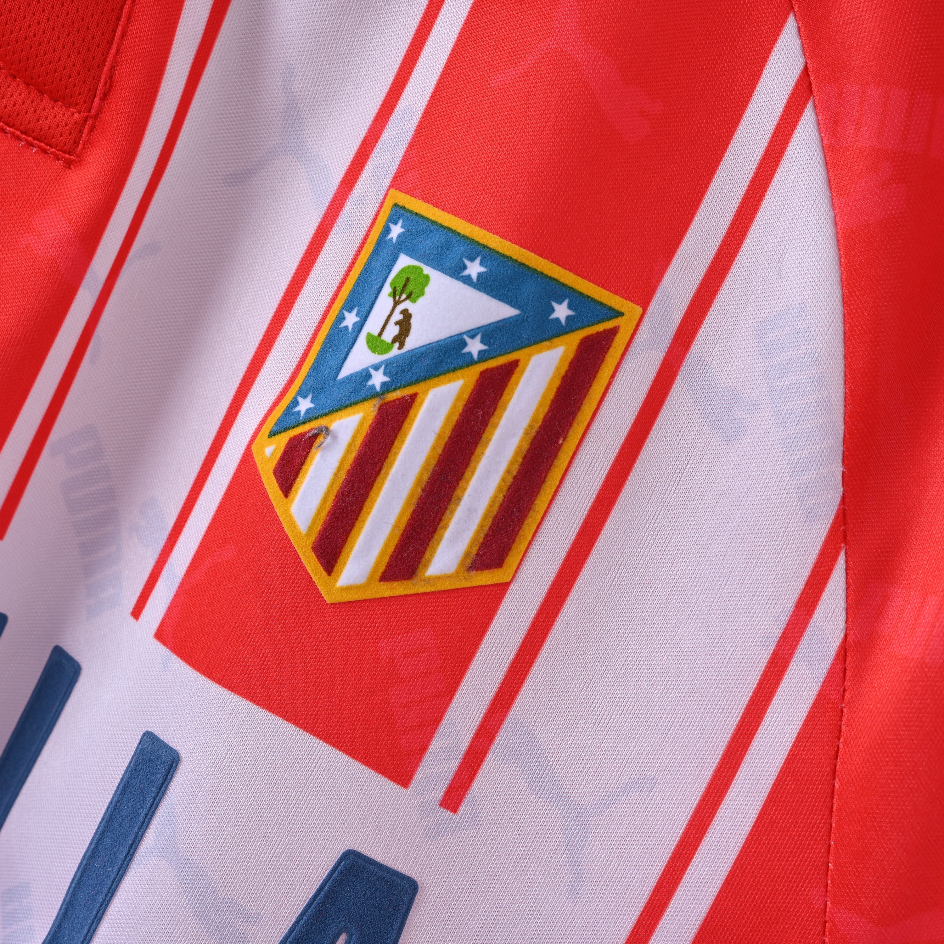 PSG 2001/02 Home Retro Football Shirt - close up details of Navy Nike retro kit