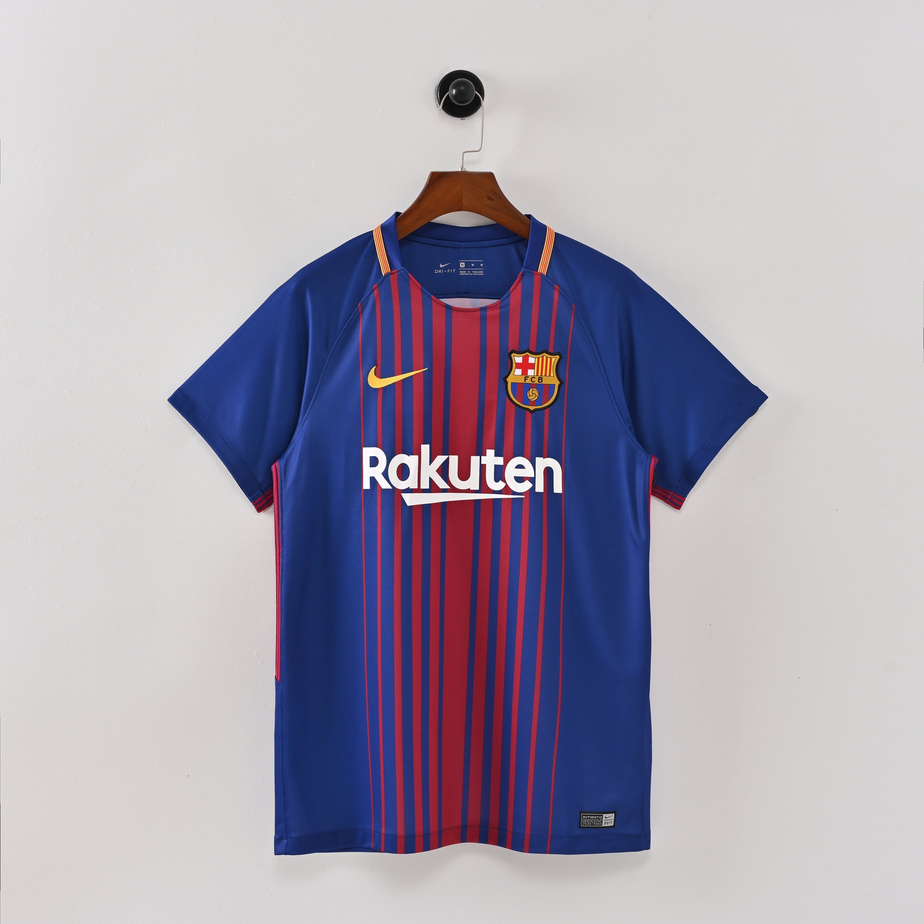 PSG 2001/02 Home Retro Football Shirt - Navy Nike classic football shirt front view