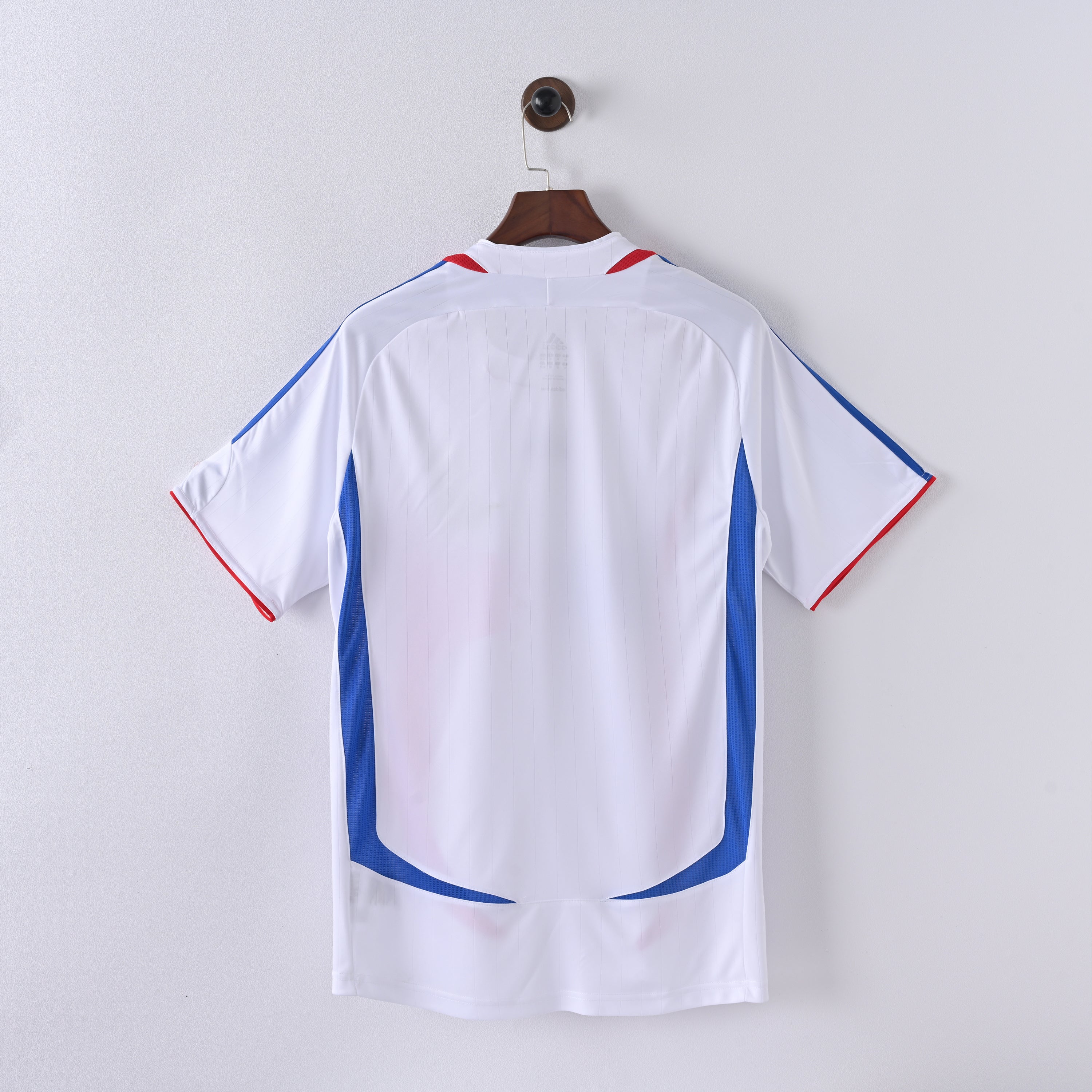 PSG 2001/02 Home Retro Football Shirt - close up details of Navy Nike retro kit