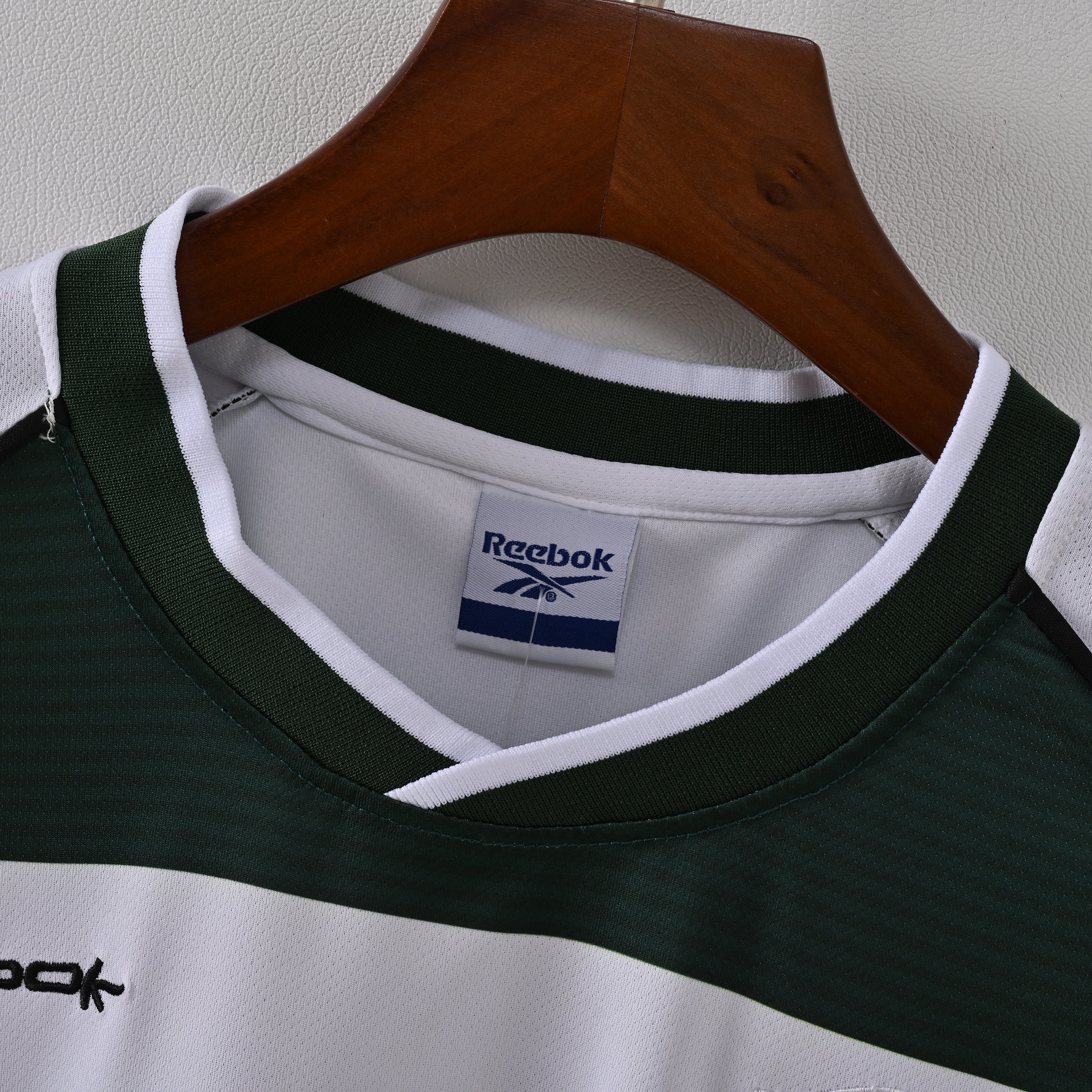 PSG 2001/02 Home Retro Football Shirt - close up details of Navy Nike retro kit