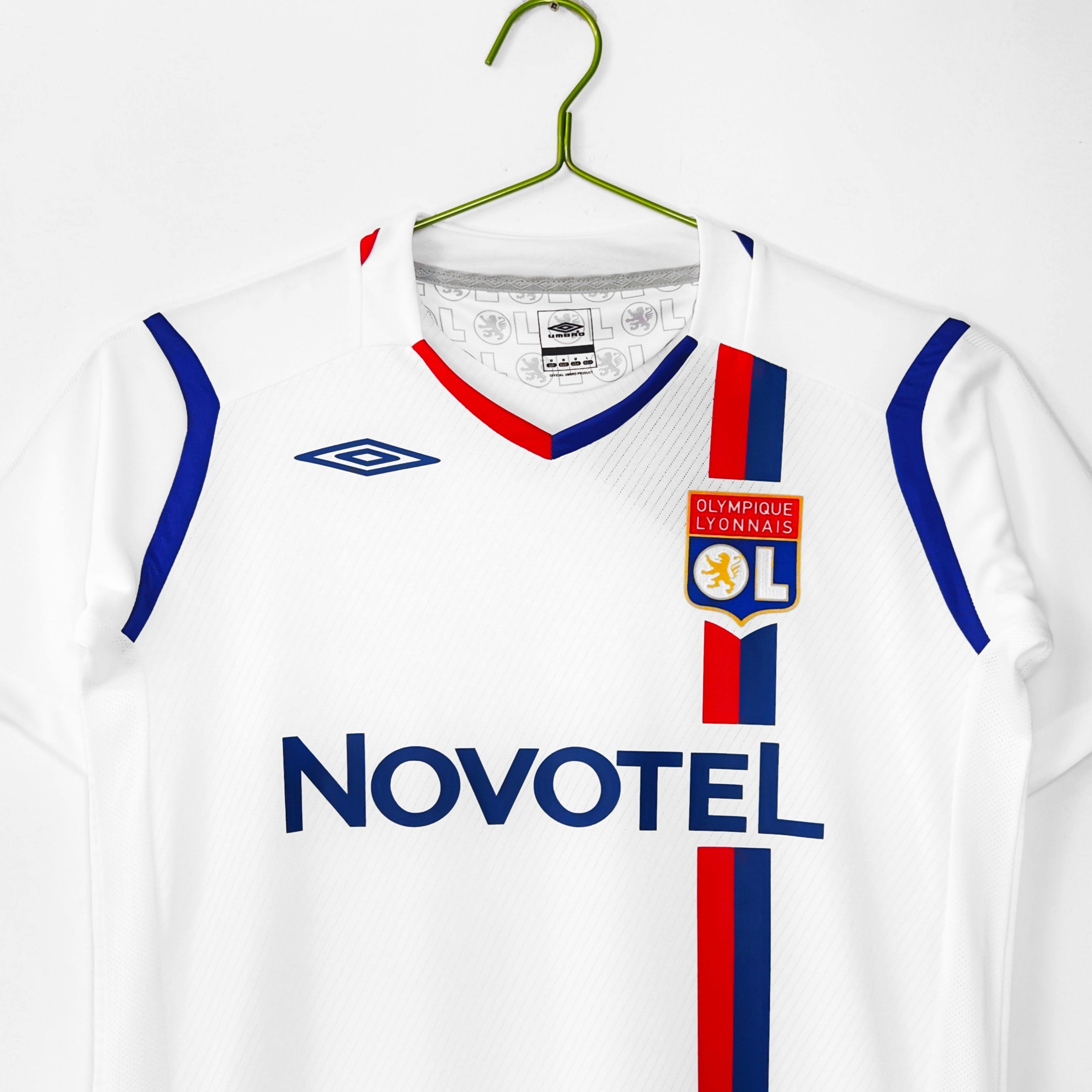 PSG 2001/02 Home Retro Football Shirt - Navy classic soccer jersey by Nike side or back view