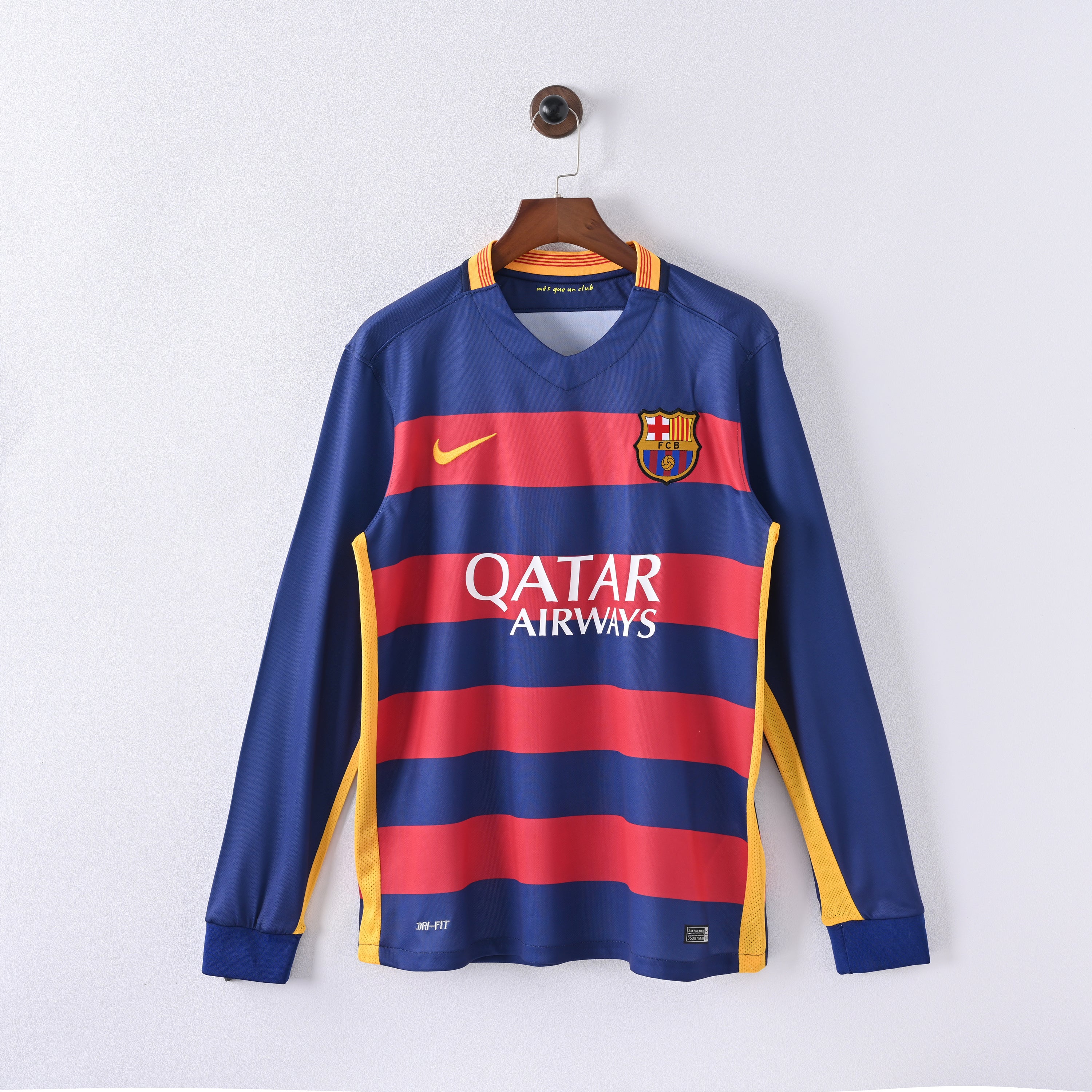 PSG 2001/02 Home Retro Football Shirt - Navy Nike classic football shirt front view