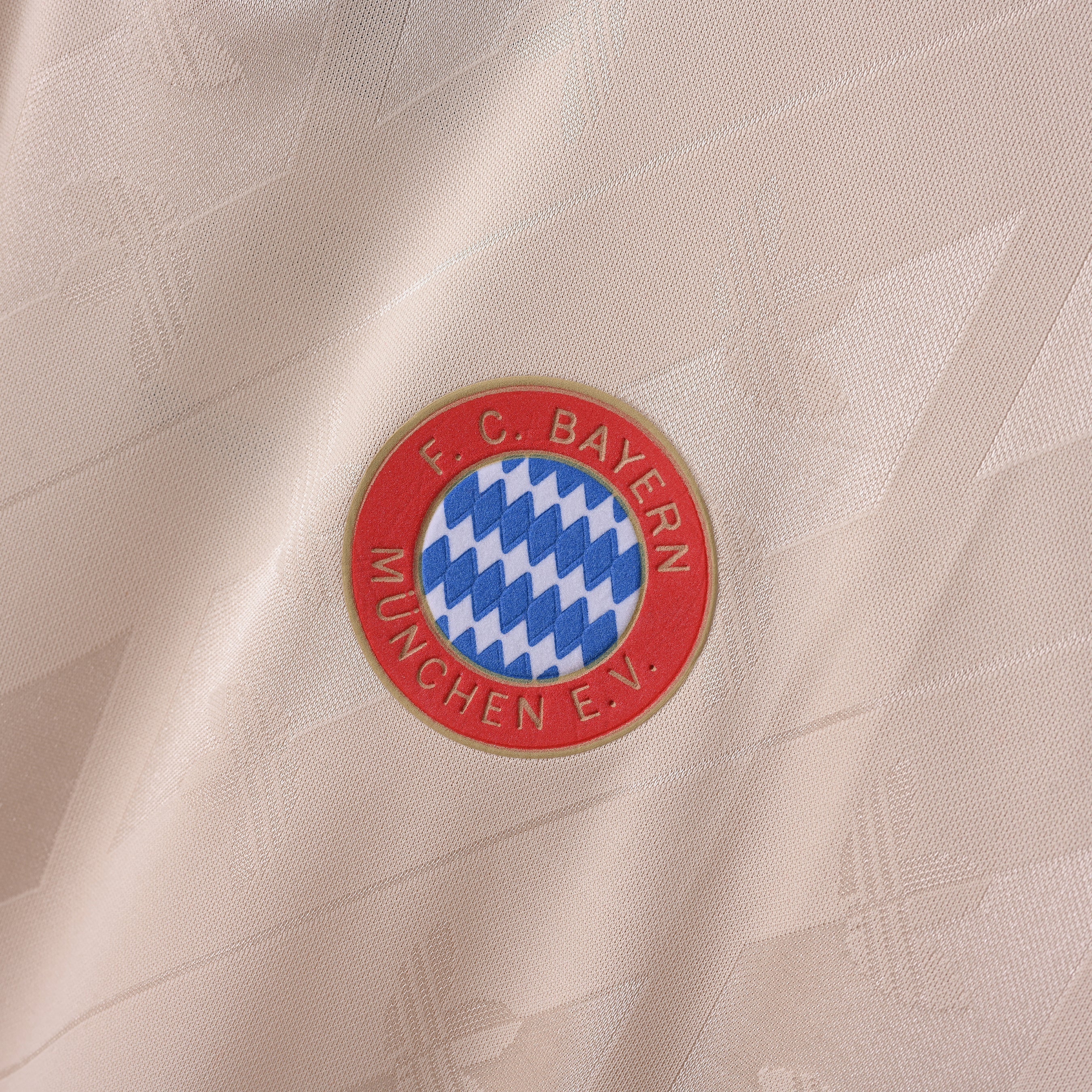 PSG 2001/02 Home Retro Football Shirt - close up details of Navy Nike retro kit