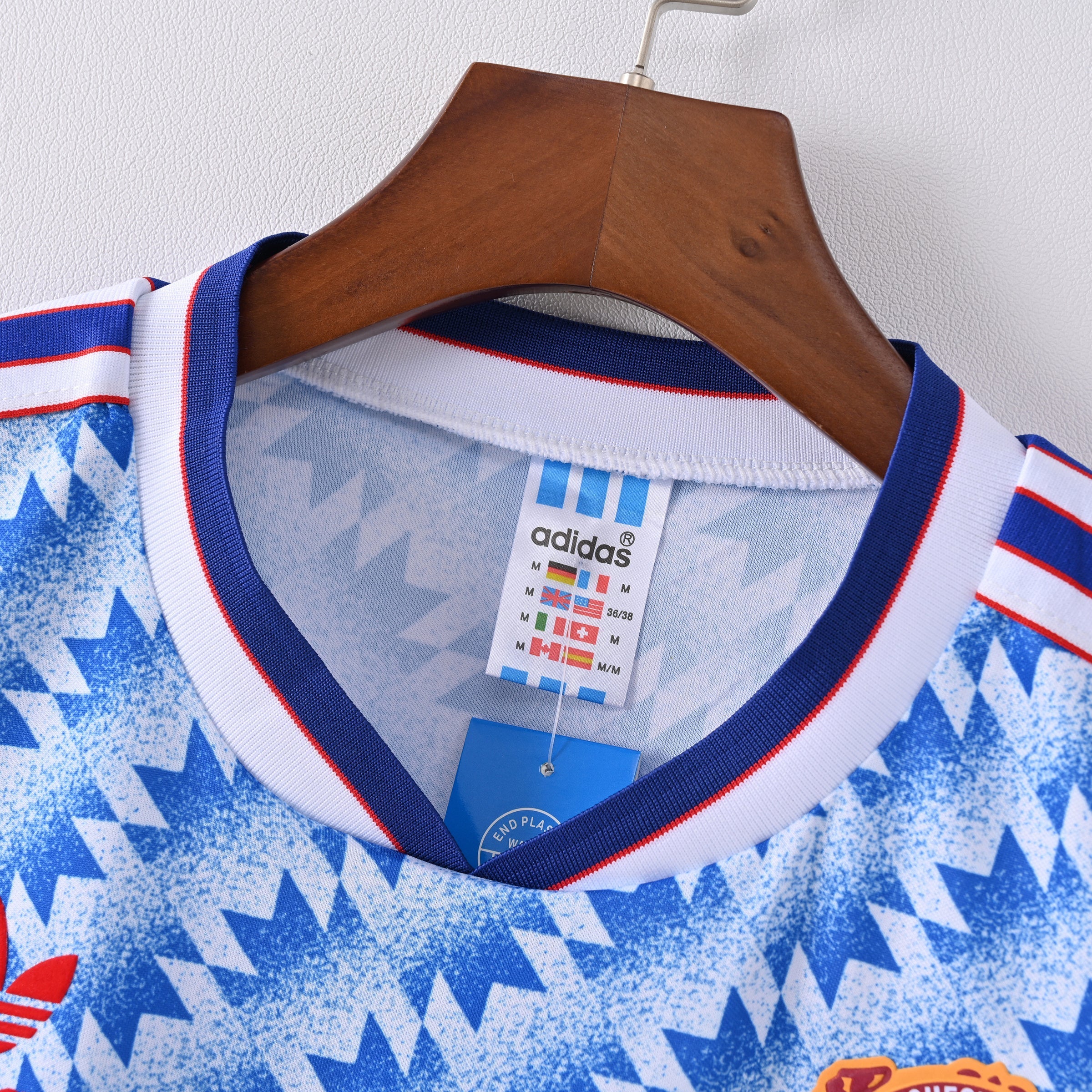 PSG 2001/02 Home Retro Football Shirt - close up details of Navy Nike retro kit
