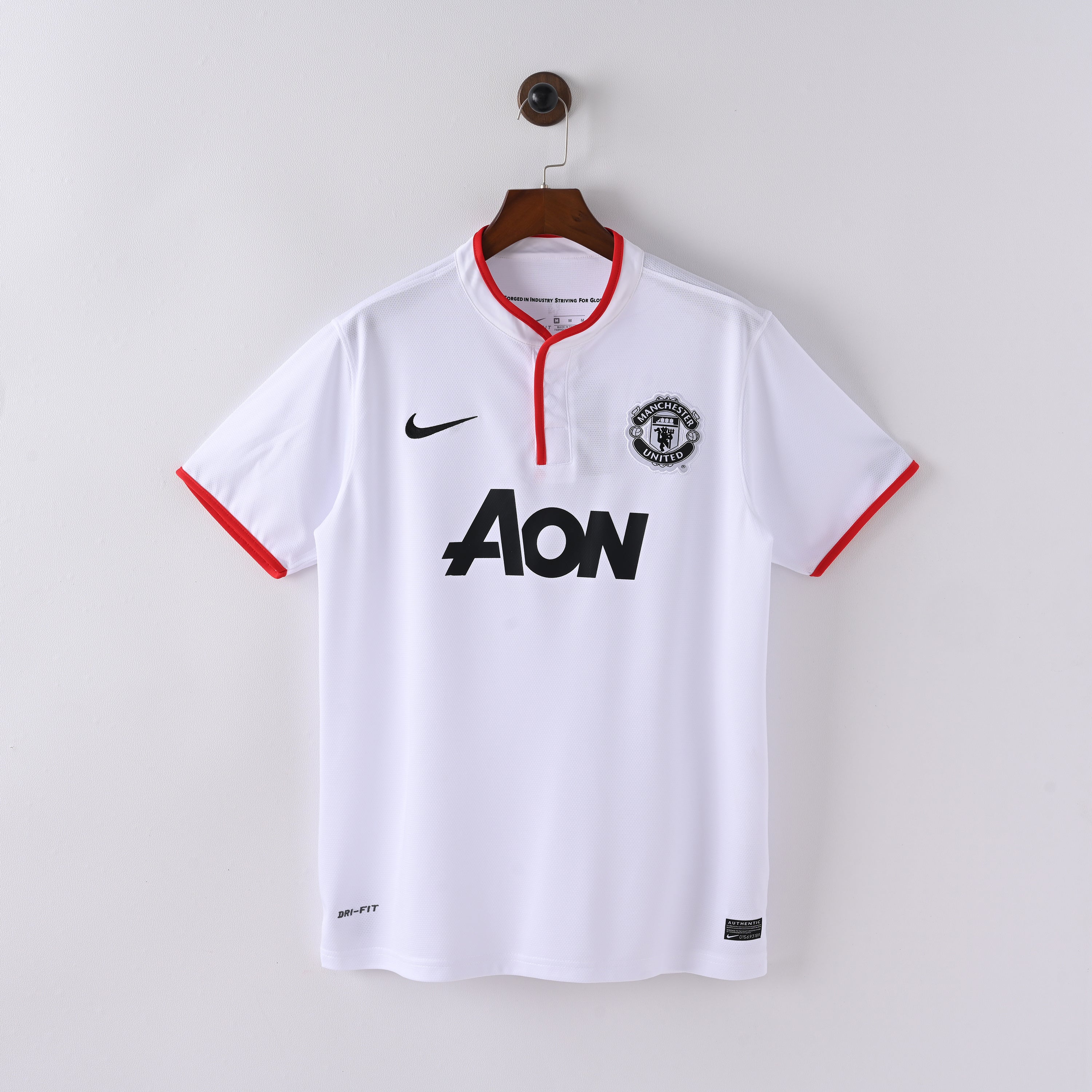 PSG 2001/02 Home Retro Football Shirt - Navy Nike classic football shirt front view