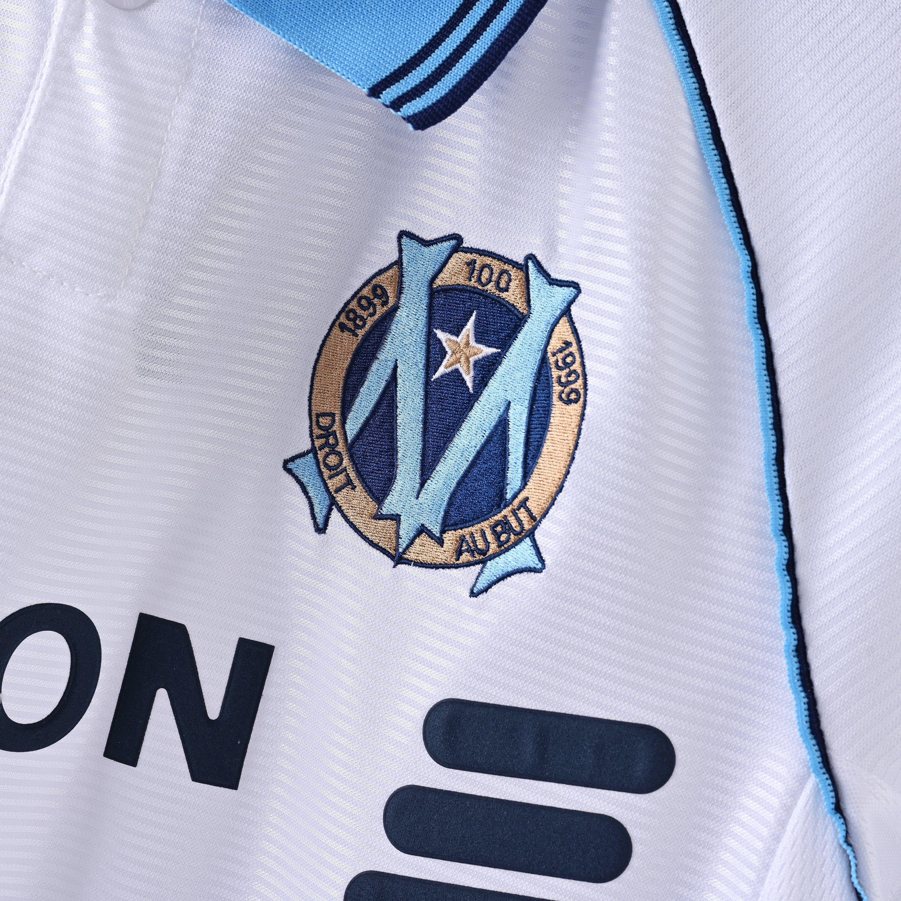 PSG 2001/02 Home Retro Football Shirt - close up details of Navy Nike retro kit
