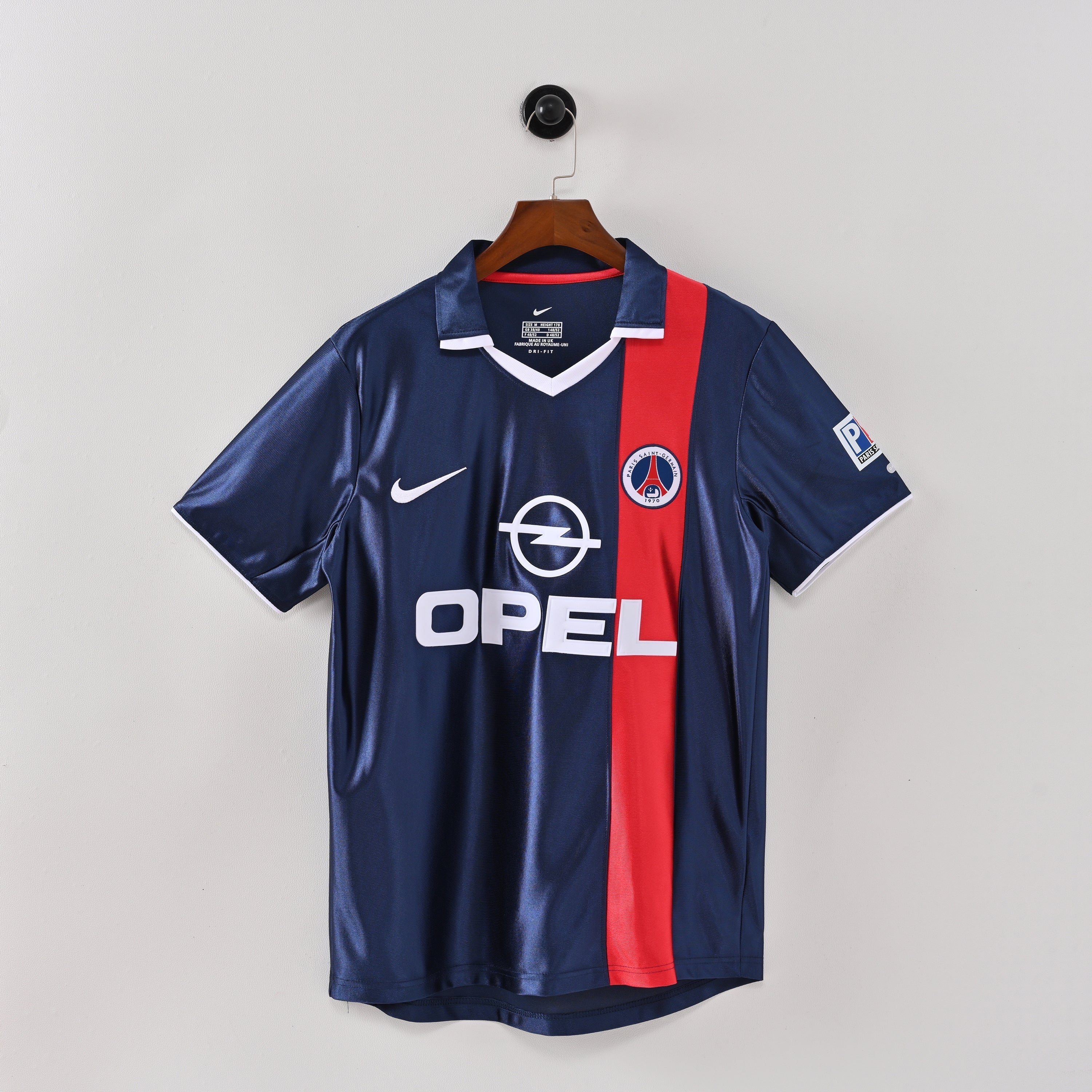 PSG 2001/02 Home Retro Football Shirt - Navy Nike classic football shirt front view