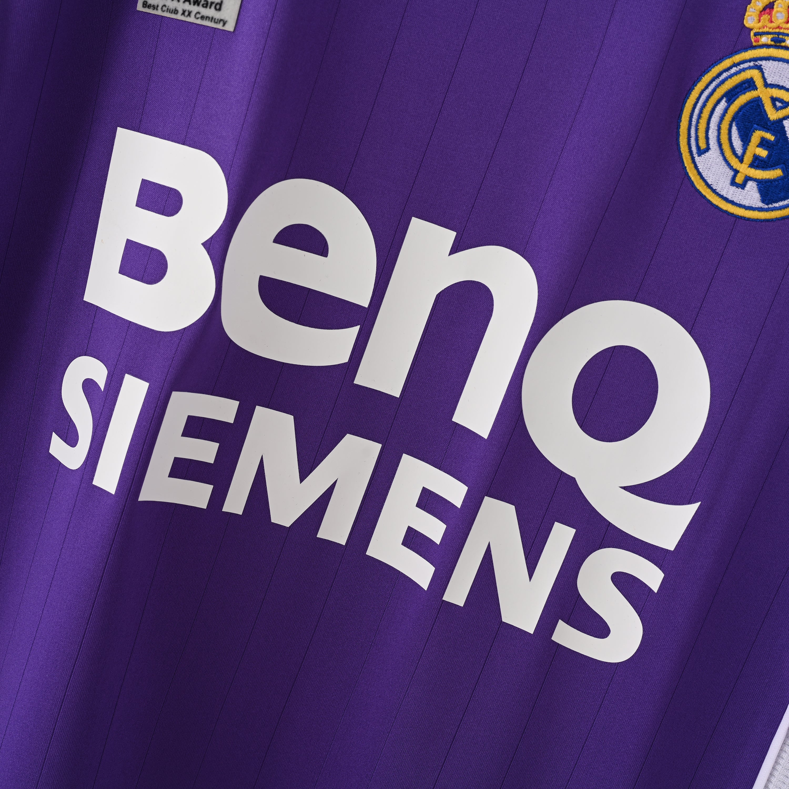 PSG 2001/02 Home Retro Football Shirt - close up details of Navy Nike retro kit