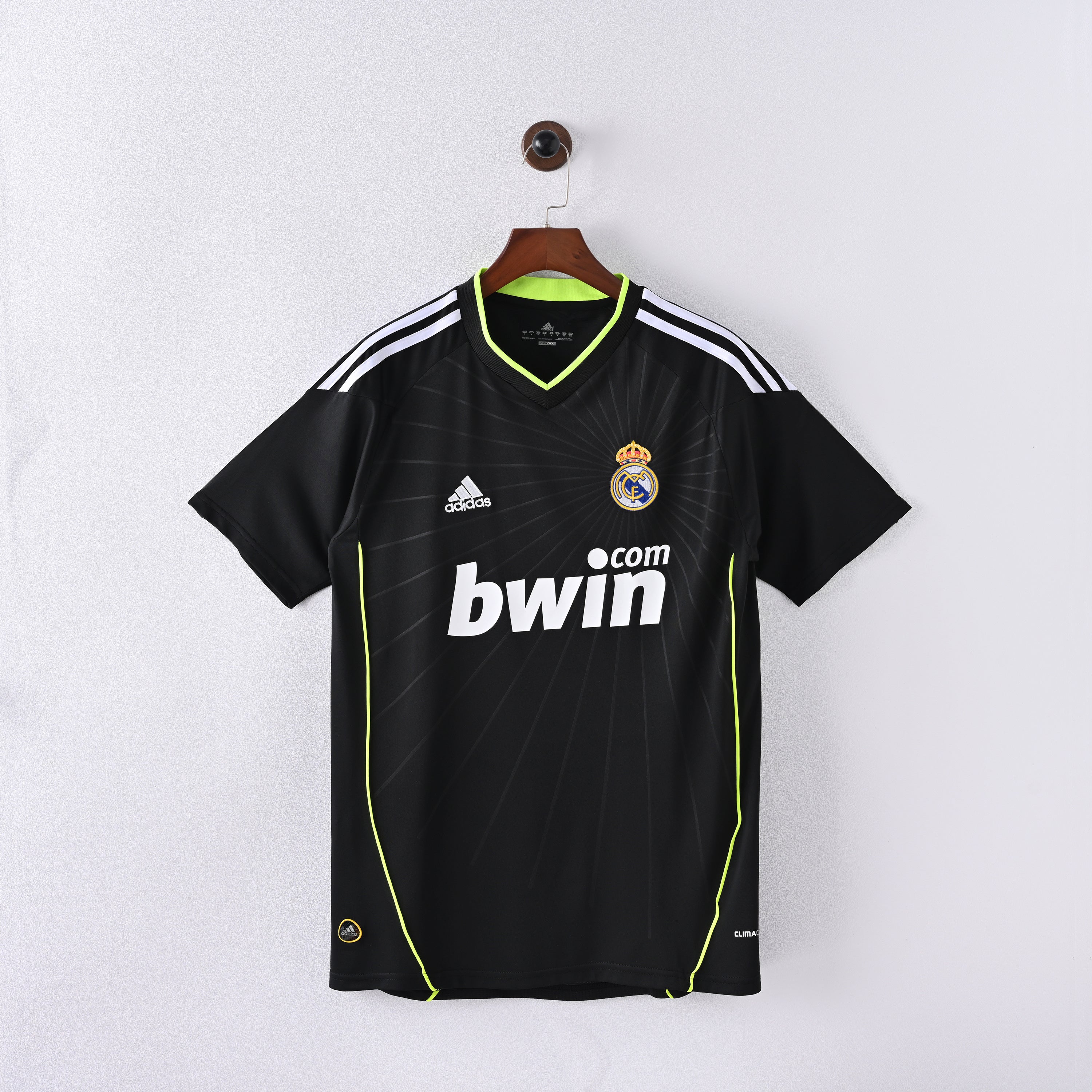 PSG 2001/02 Home Retro Football Shirt - Navy Nike classic football shirt front view