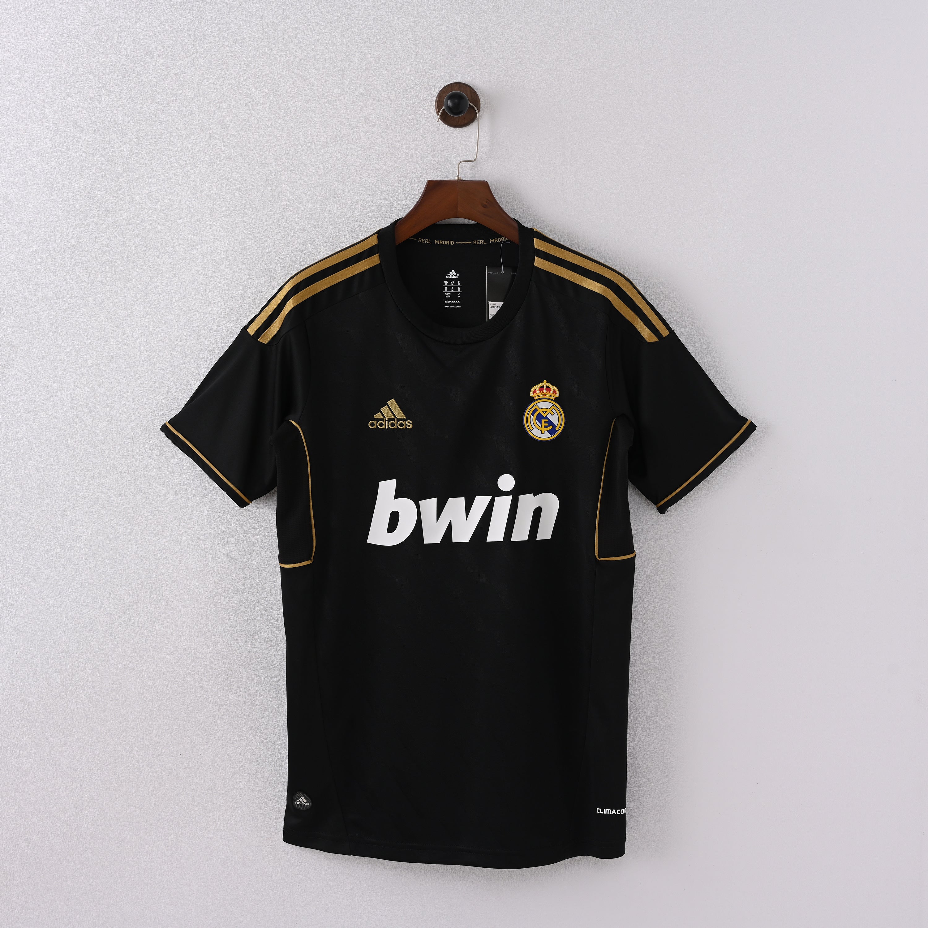 PSG 2001/02 Home Retro Football Shirt - Navy Nike classic football shirt front view