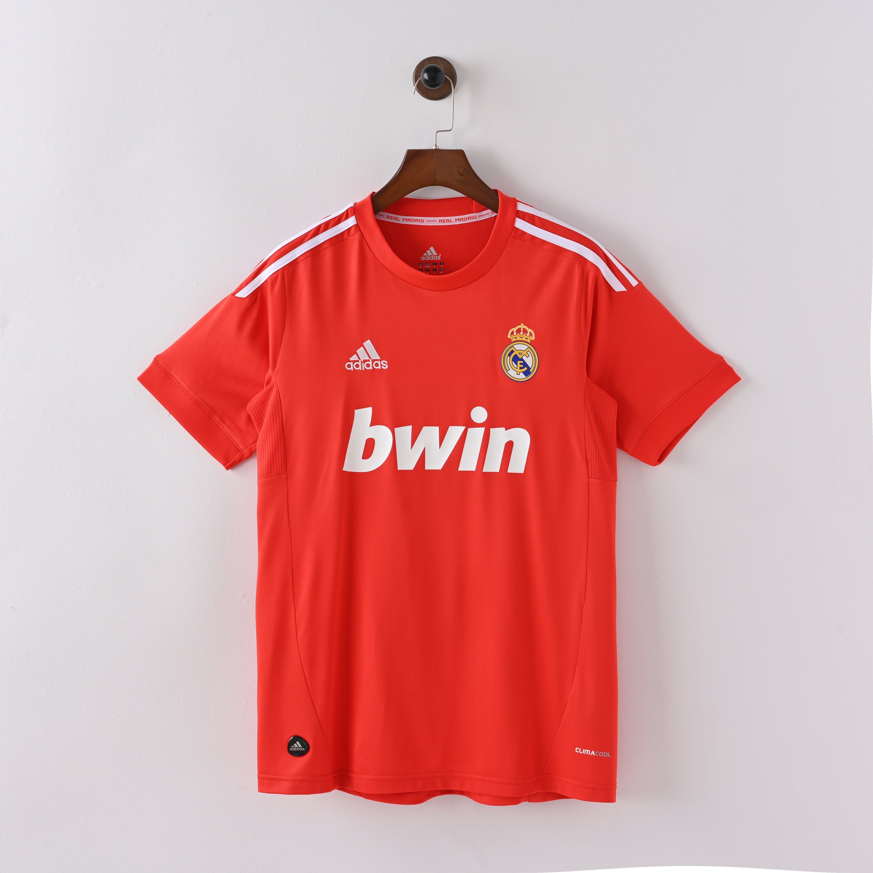 PSG 2001/02 Home Retro Football Shirt - Navy Nike classic football shirt front view
