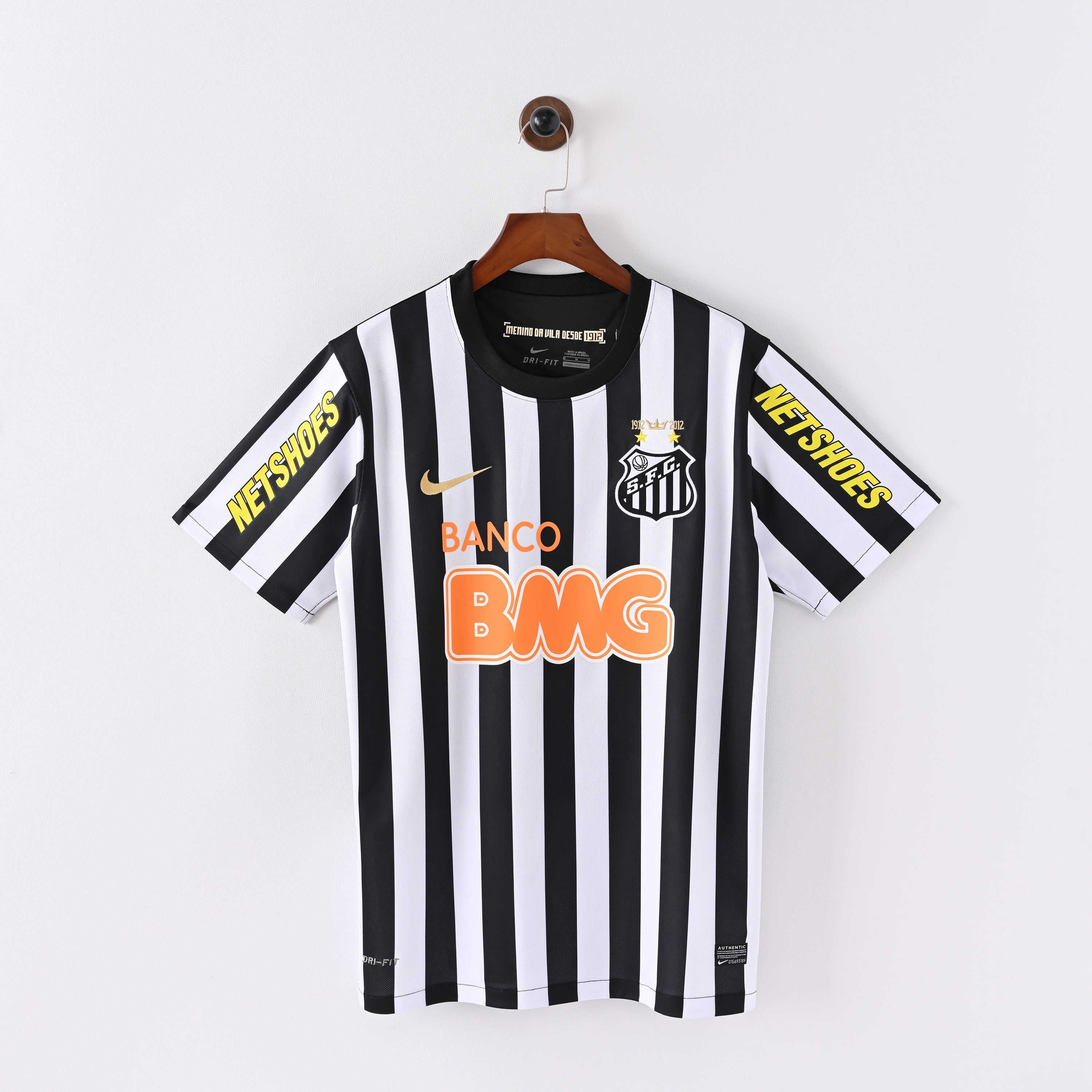 PSG 2001/02 Home Retro Football Shirt - Navy Nike classic football shirt front view