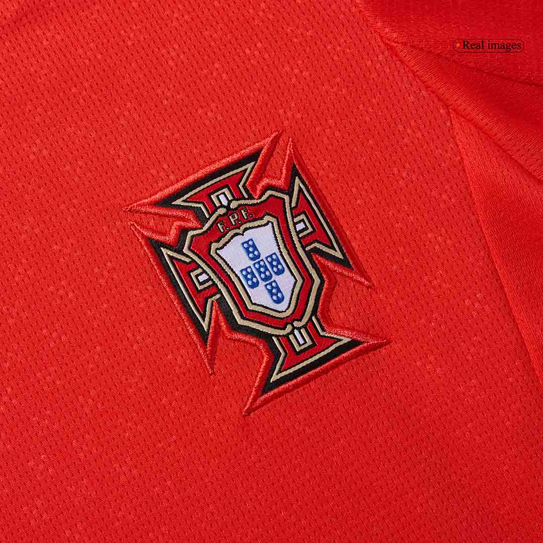 Women's RONALDO #7 Portugal Home Soccer Jersey 2025