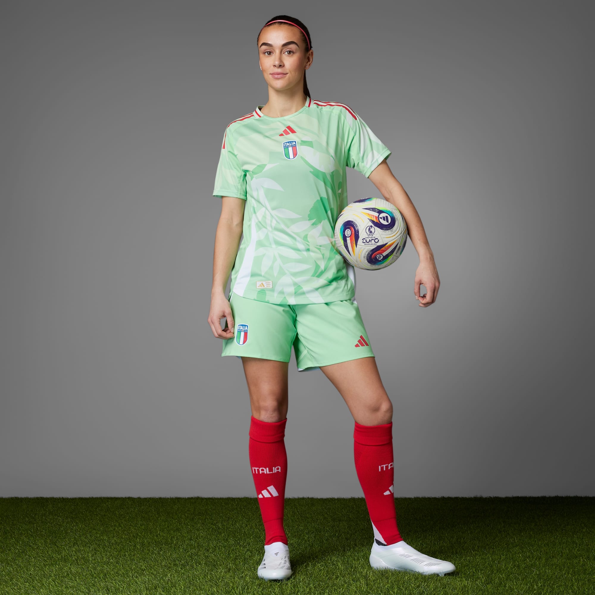 Italy 25 (Women's Team) Away Authentic Jersey
