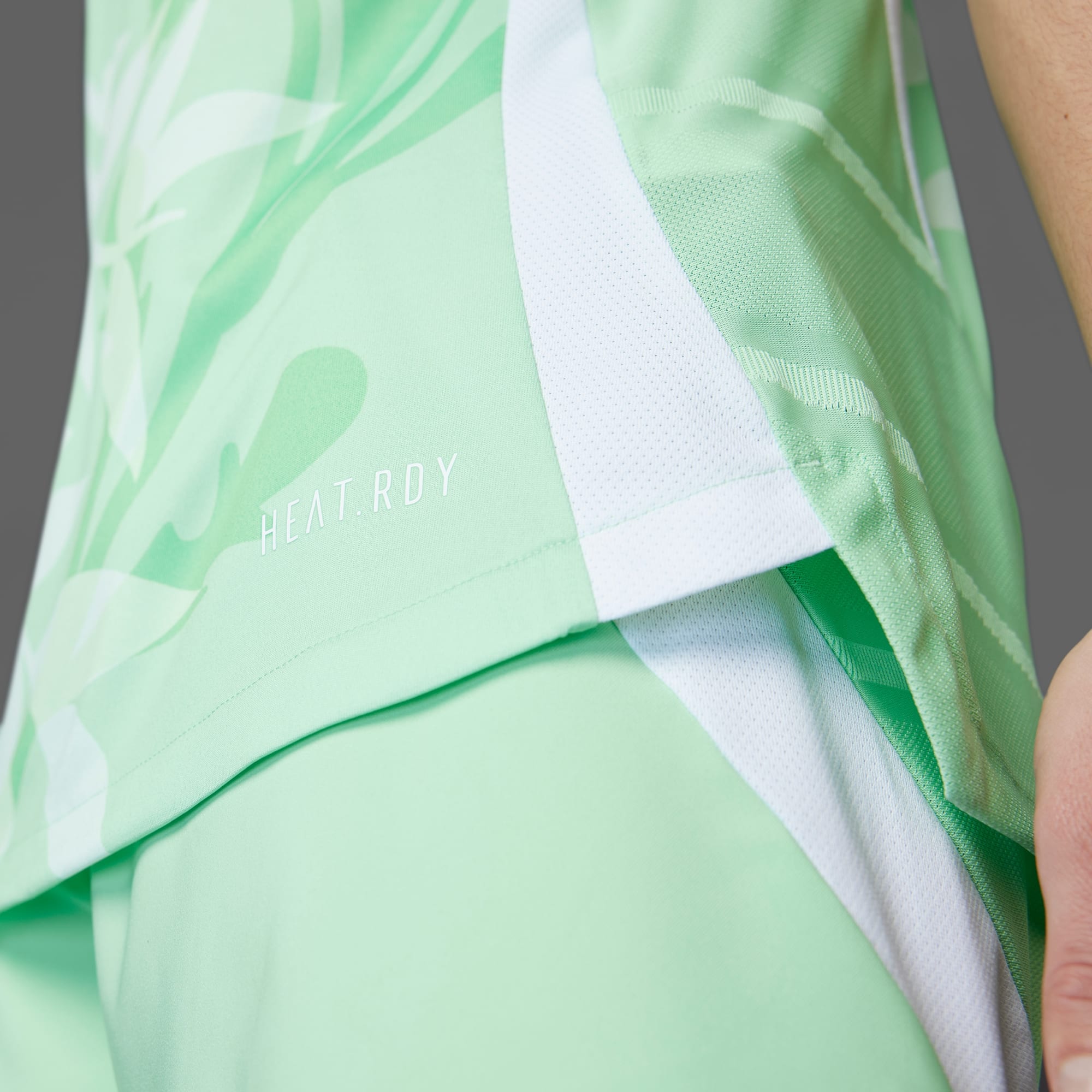 Italy 25 (Women's Team) Away Authentic Jersey