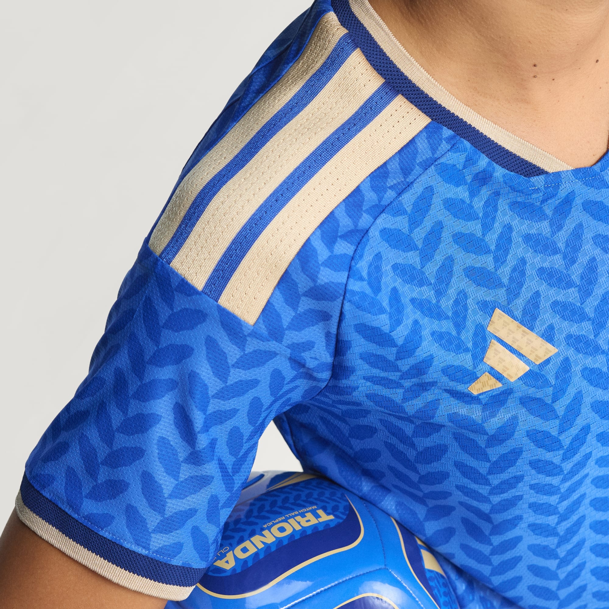 Italy 26 Women's Team Home Authentic Jersey
