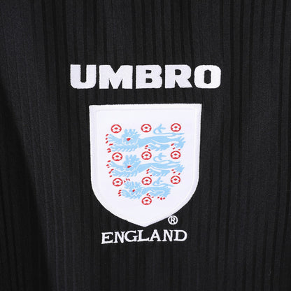 PSG 2001/02 Home Retro Football Shirt - close up details of Navy Nike retro kit