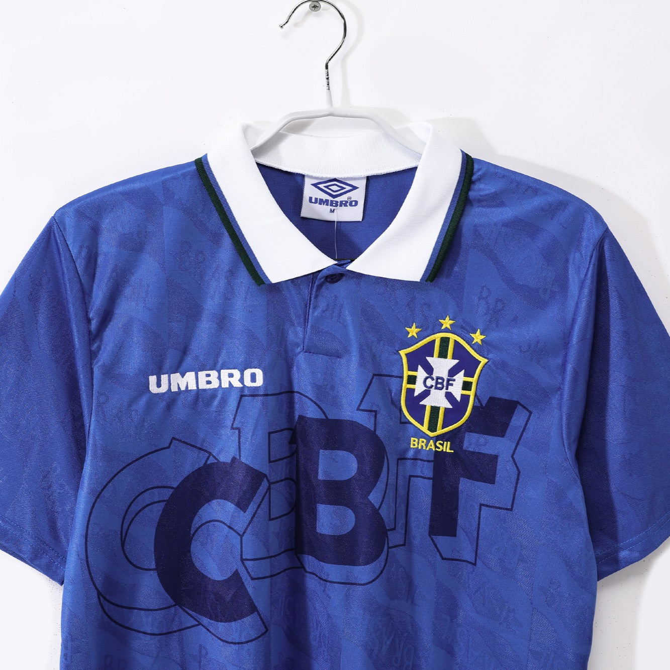 PSG 2001/02 Home Retro Football Shirt - close up details of Navy Nike retro kit
