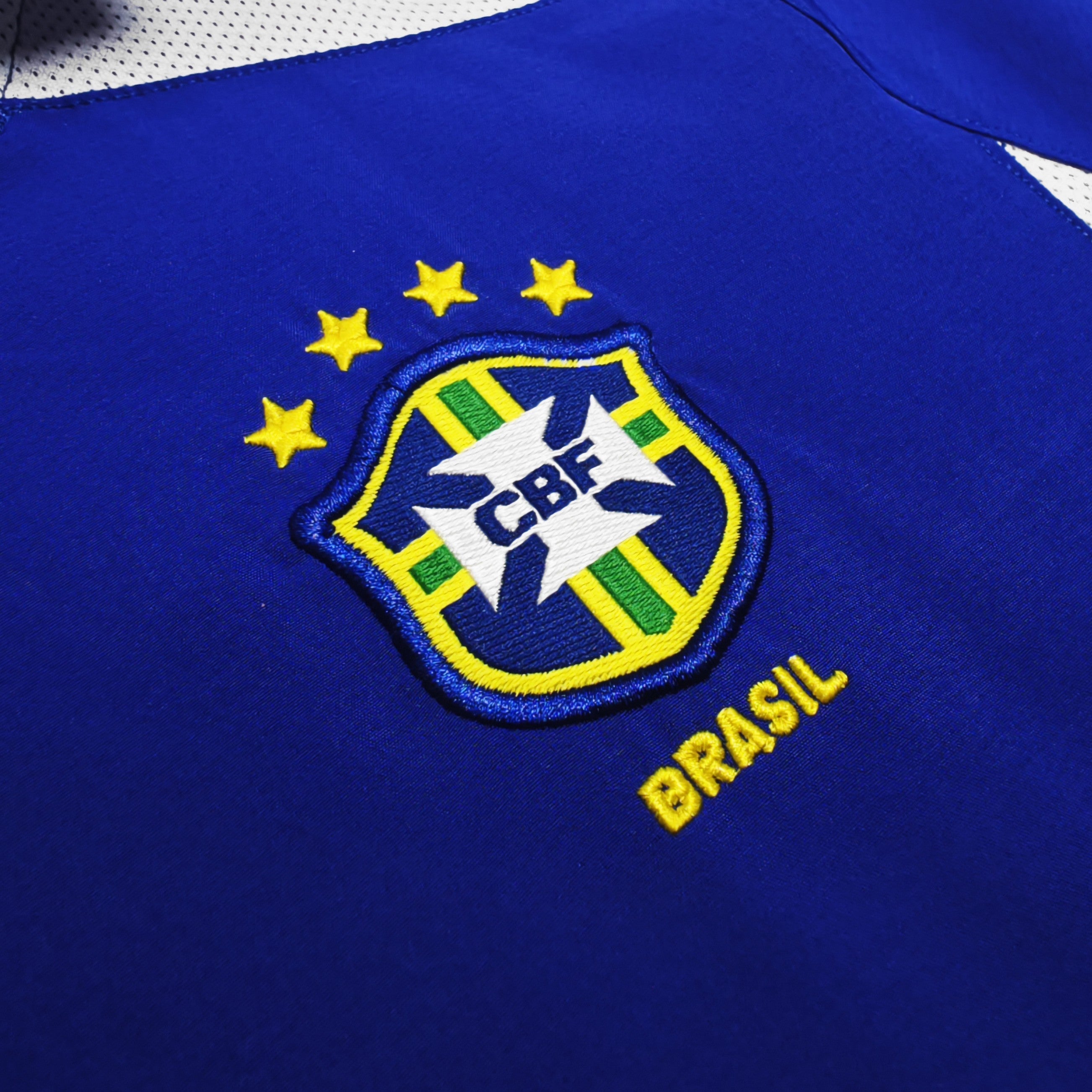 PSG 2001/02 Home Retro Football Shirt - close up details of Navy Nike retro kit