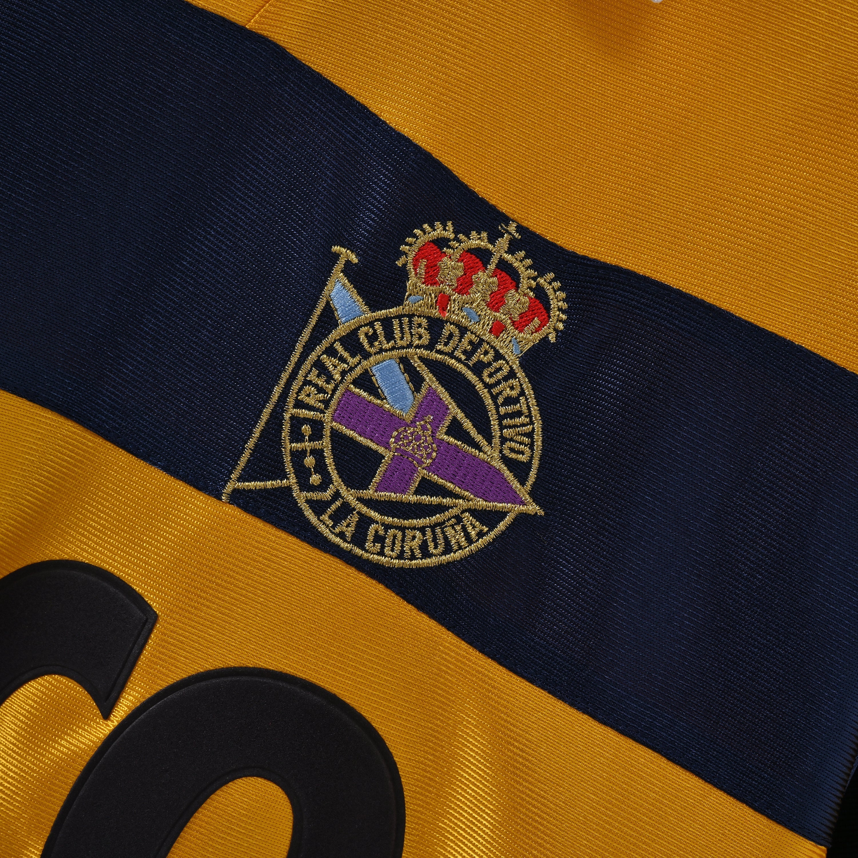 PSG 2001/02 Home Retro Football Shirt - close up details of Navy Nike retro kit
