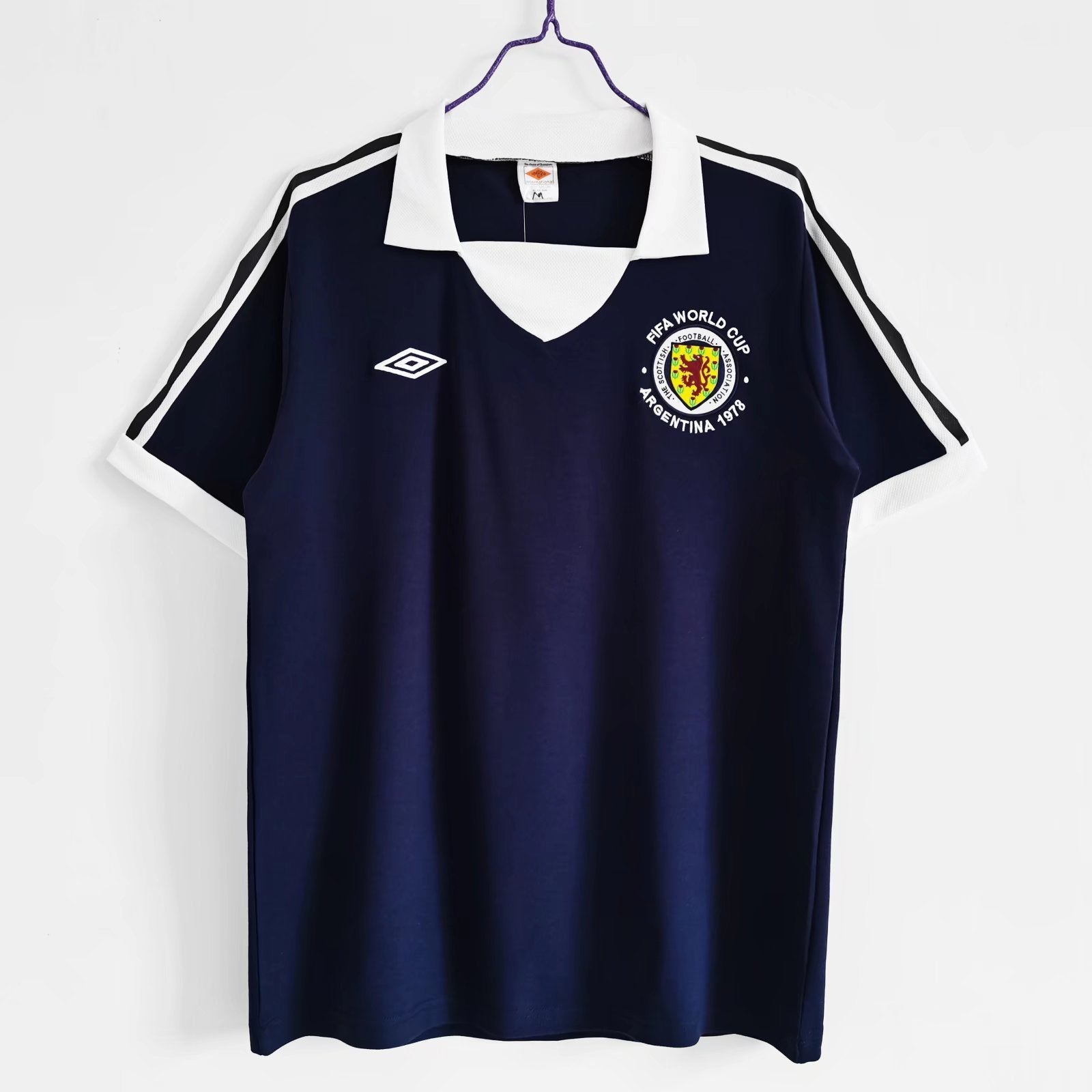PSG 2001/02 Home Retro Football Shirt - Navy Nike classic football shirt front view