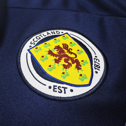 PSG 2001/02 Home Retro Football Shirt - close up details of Navy Nike retro kit