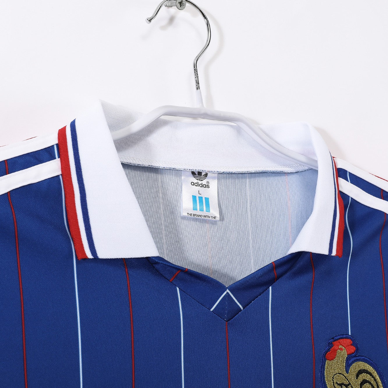 PSG 2001/02 Home Retro Football Shirt - Navy classic soccer jersey by Nike side or back view