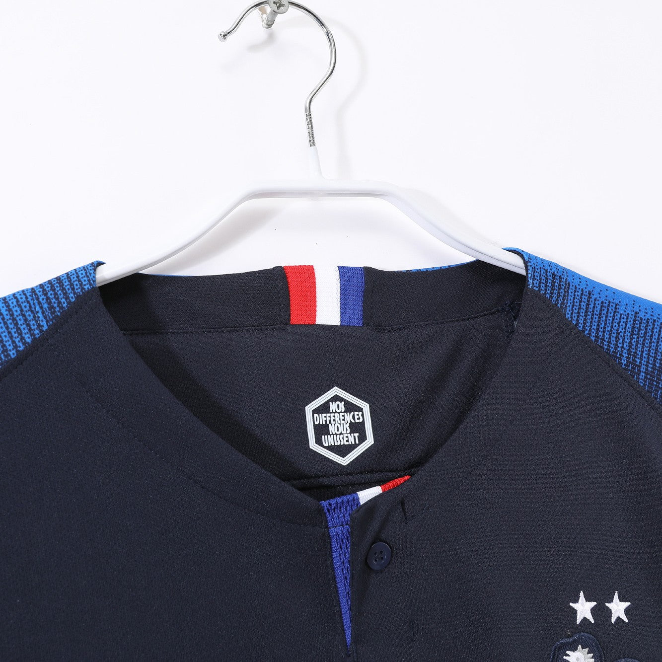 PSG 2001/02 Home Retro Football Shirt - Navy classic soccer jersey by Nike side or back view