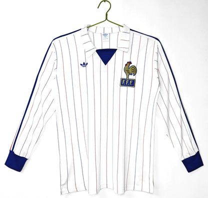 PSG 2001/02 Home Retro Football Shirt - Navy Nike classic football shirt front view