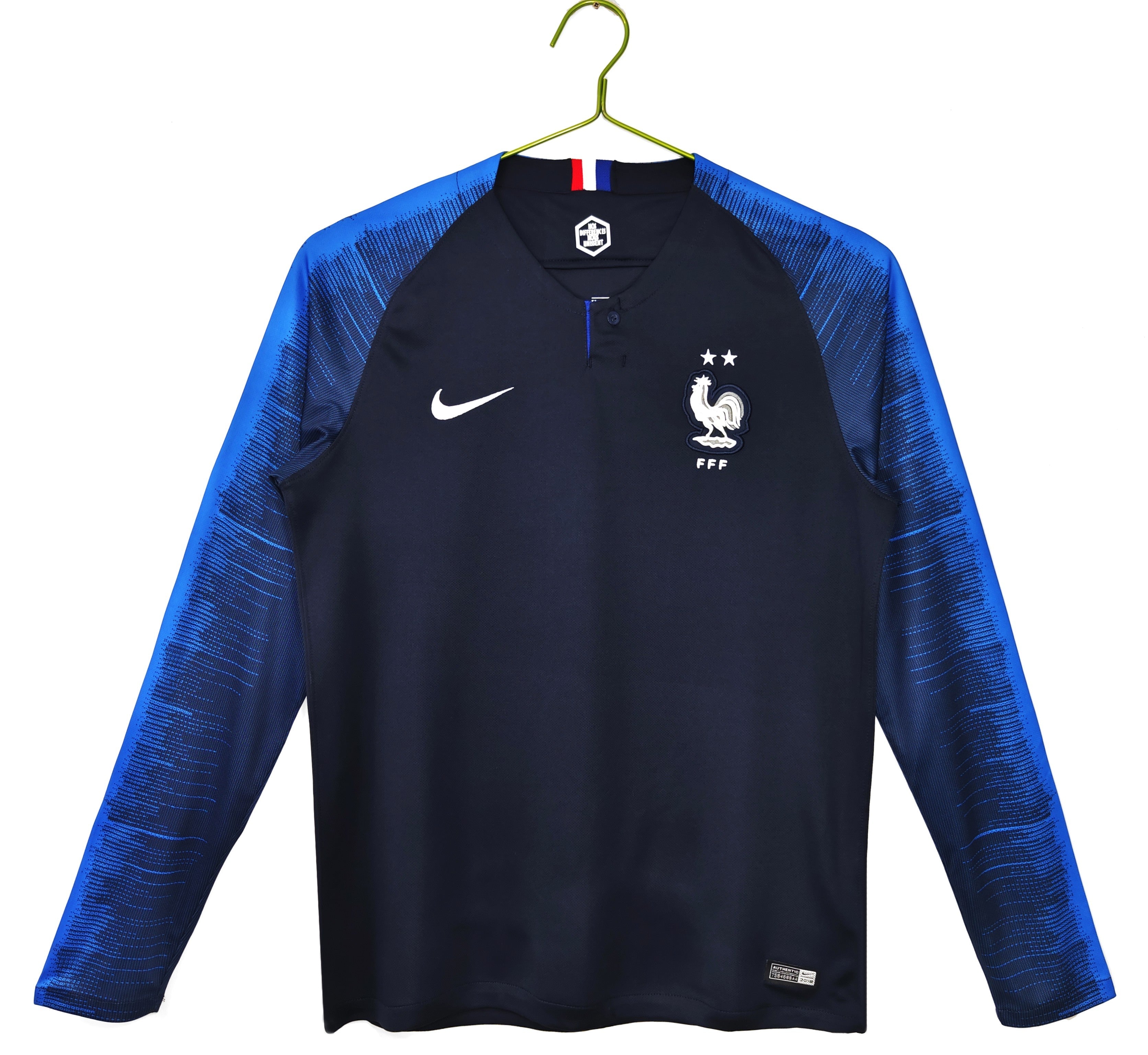 PSG 2001/02 Home Retro Football Shirt - Navy Nike classic football shirt front view