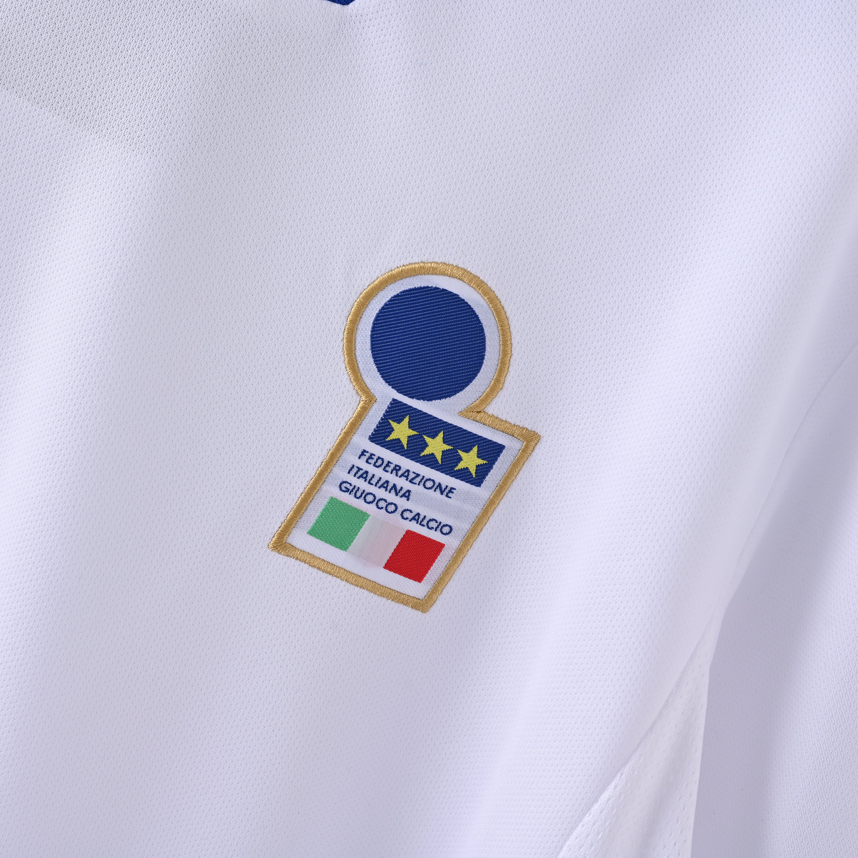 PSG 2001/02 Home Retro Football Shirt - close up details of Navy Nike retro kit