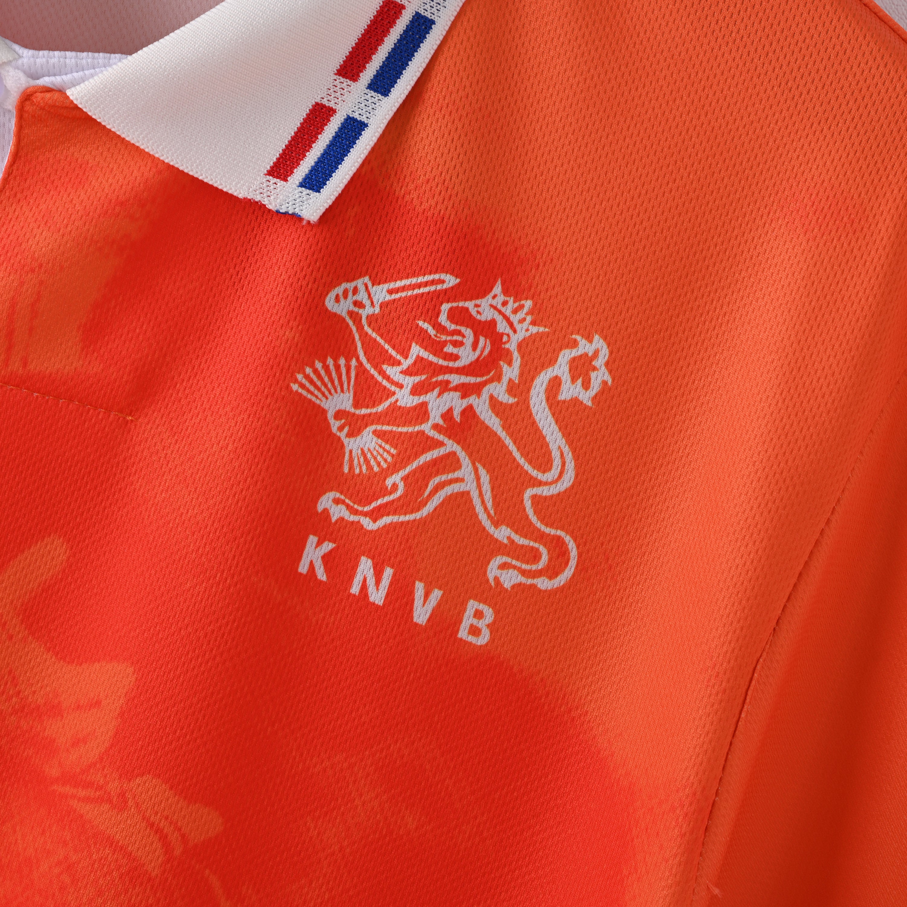PSG 2001/02 Home Retro Football Shirt - close up details of Navy Nike retro kit