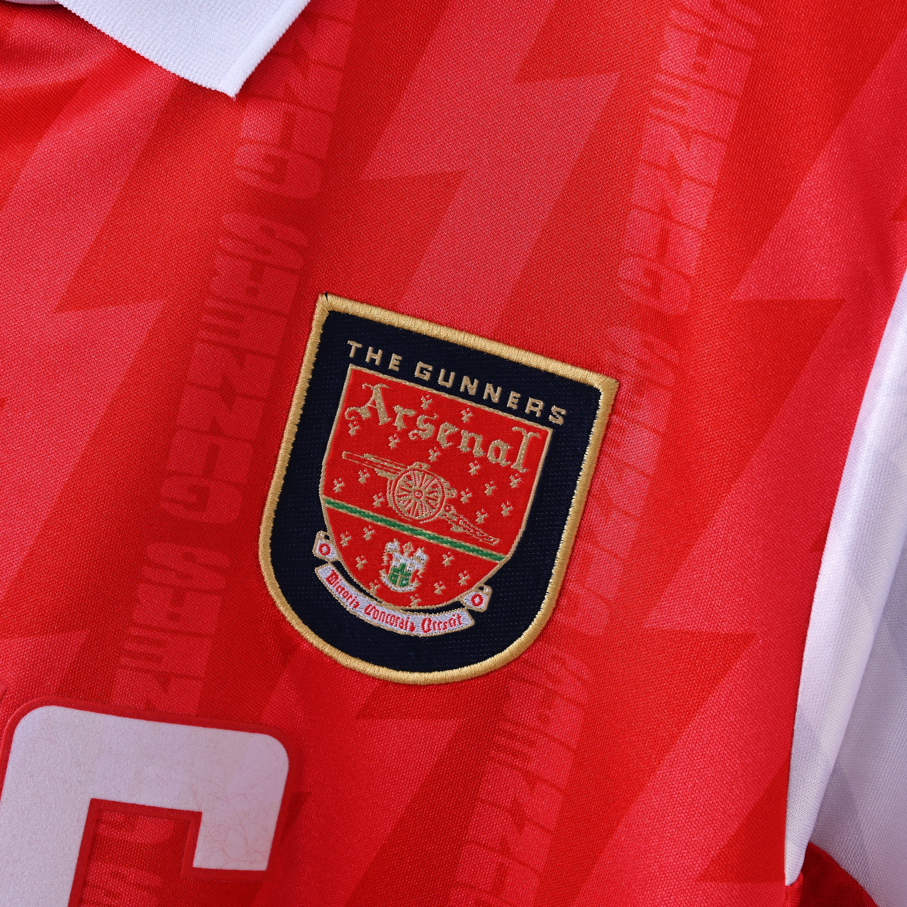 PSG 2001/02 Home Retro Football Shirt - close up details of Navy Nike retro kit