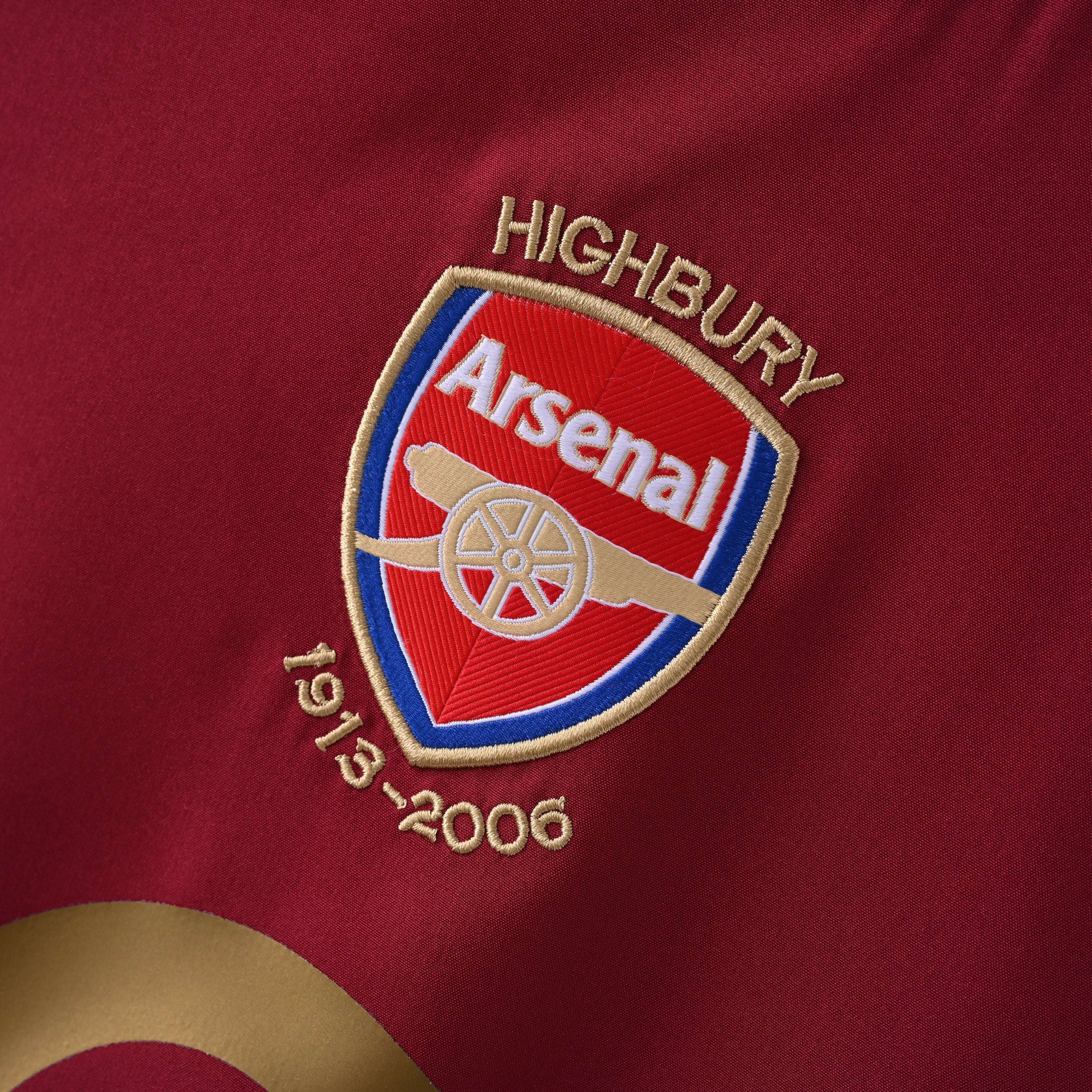 PSG 2001/02 Home Retro Football Shirt - close up details of Navy Nike retro kit