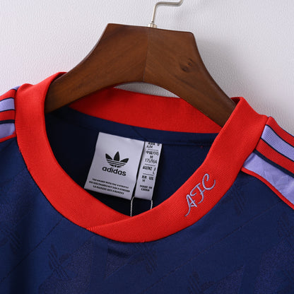 PSG 2001/02 Home Retro Football Shirt - close up details of Navy Nike retro kit